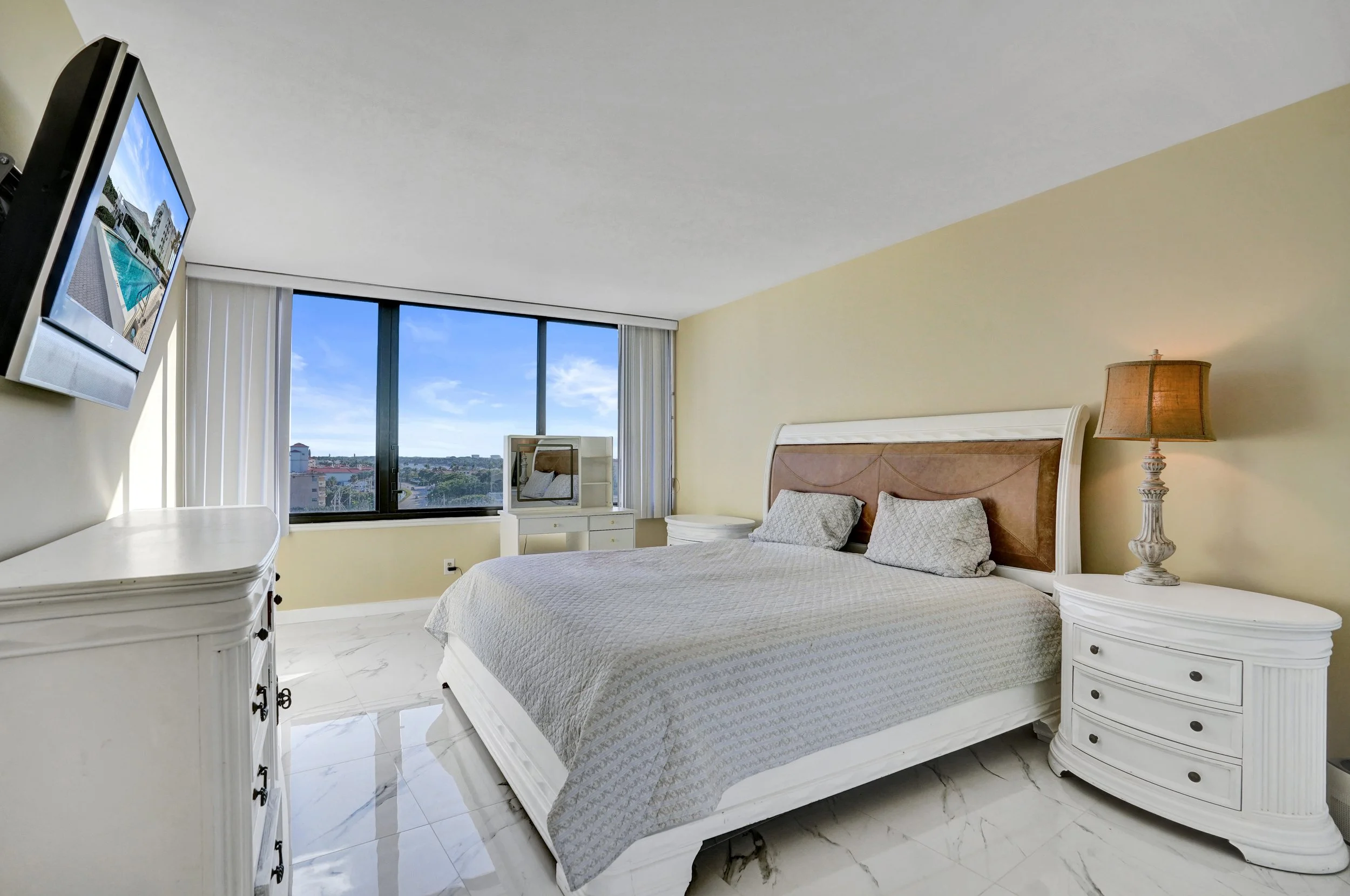 3590 S Ocean Boulevard 809, South Palm Beach, FL 33480 Waterfront Condo For Sale at Mayfair House Palm Beach