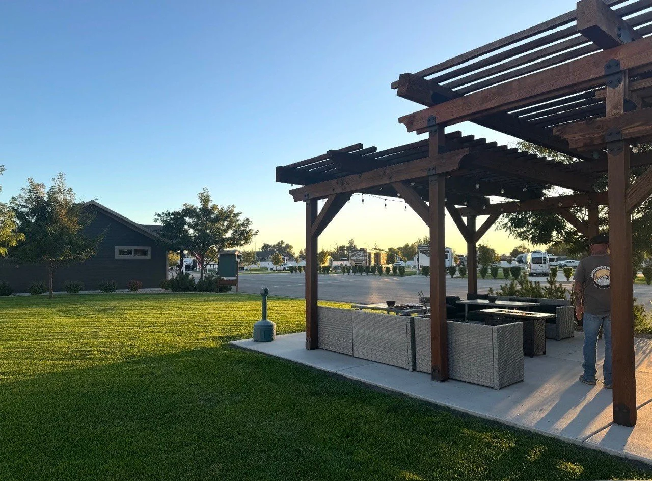 Beautiful outdoor pergonal community area located next to our clubhouse.