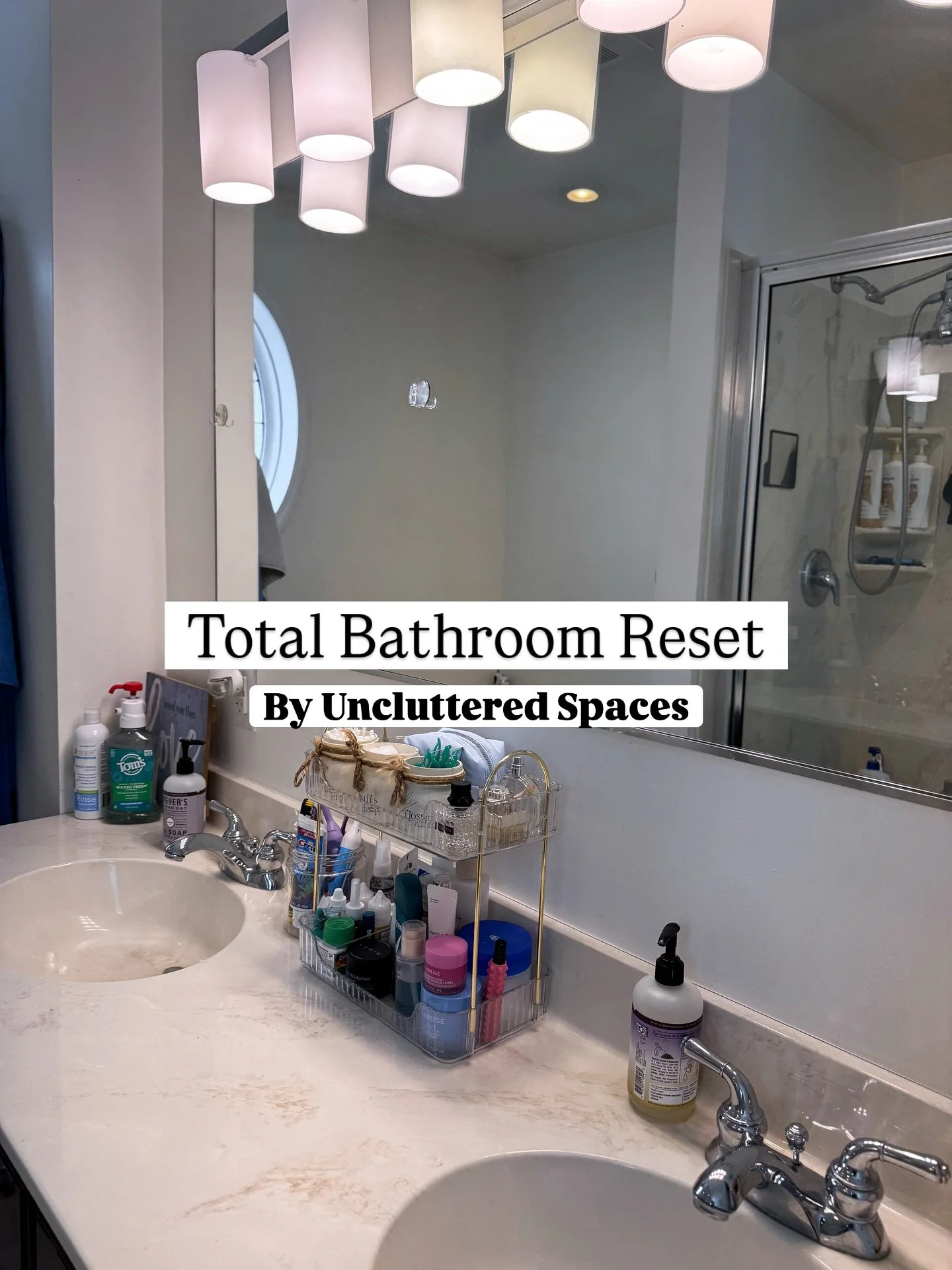 Our specialty is transforming chaos into calm 😌. This bathroom previously lacked zones and didn't use space efficiently. Now, locating items and following a morning routine is a breeze.