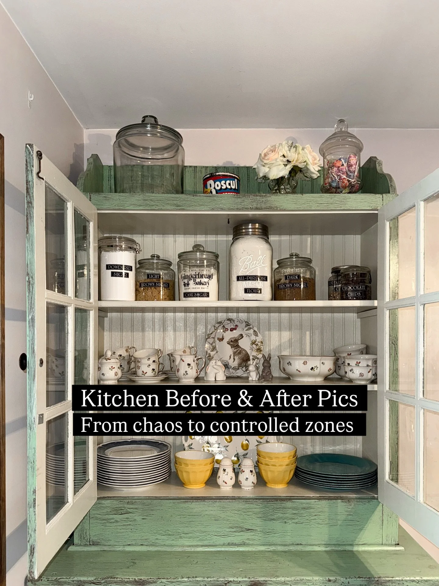 We organized the kitchen by creating designated zones, making it more logical. ✨ This ensures mom always knows where to find what she needs, no matter what&rsquo;s happening. When everything is scattered, it feels like nothing is where it should be. 