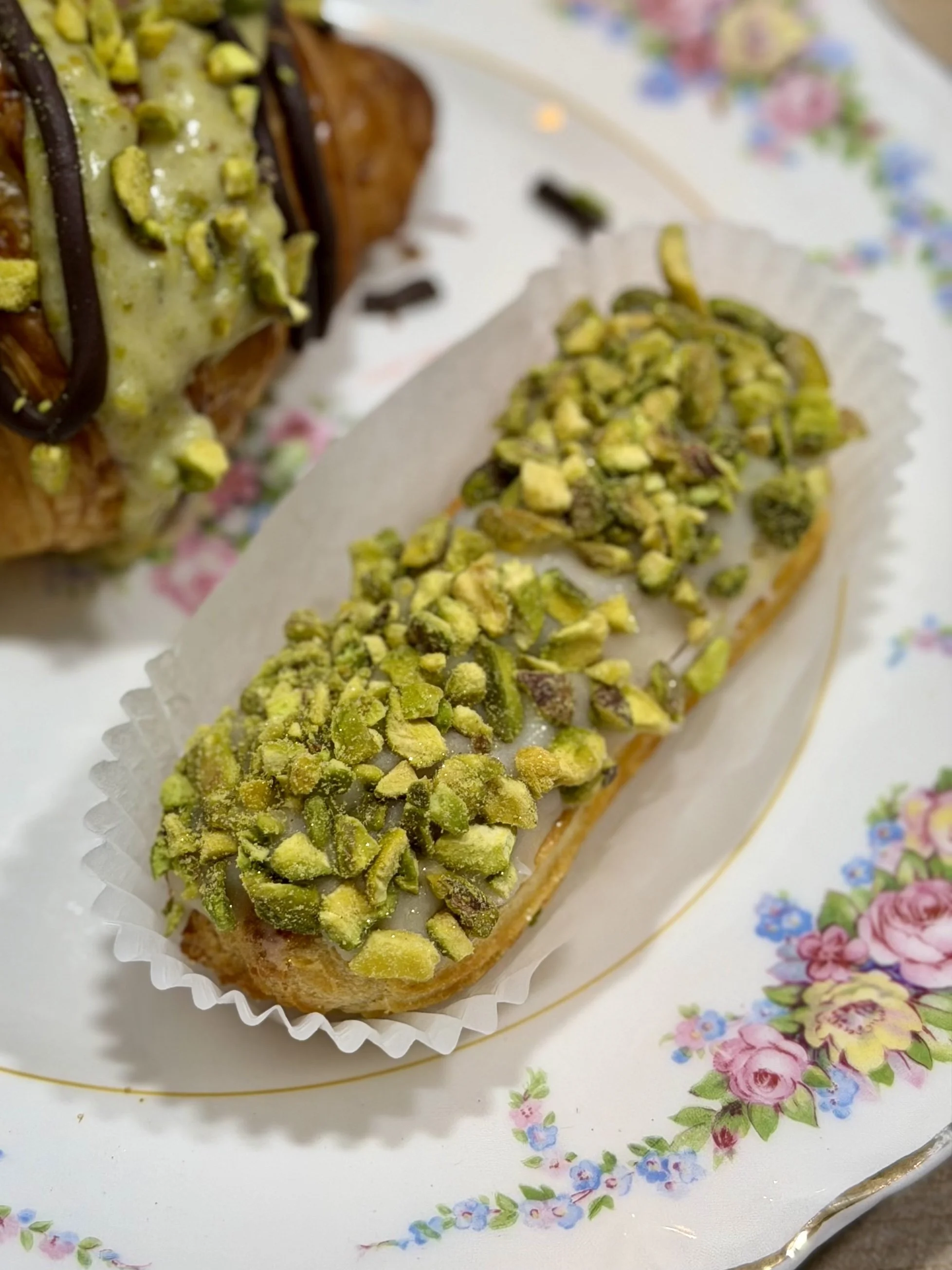 Pistachio Eclair.jpg