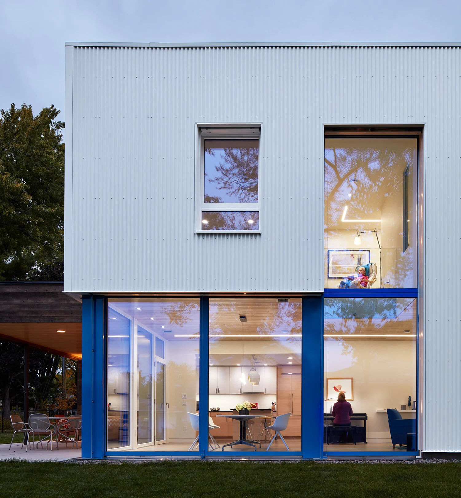 TE Studio Good Energy Haus: South Facade Impression (by Corey Gaffer)
