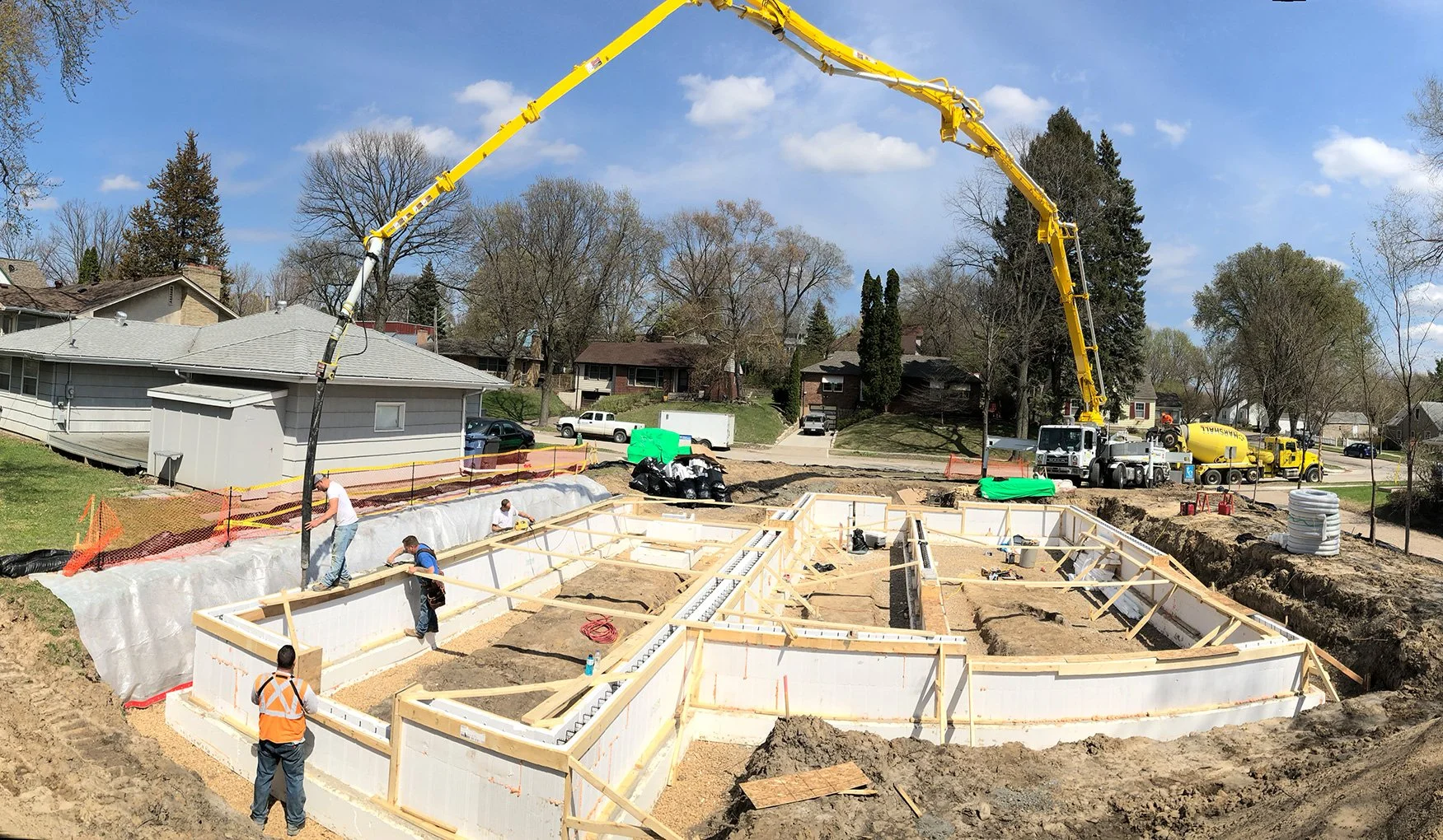 TE Studio Good Energy Haus: Insulated foundation system during construction