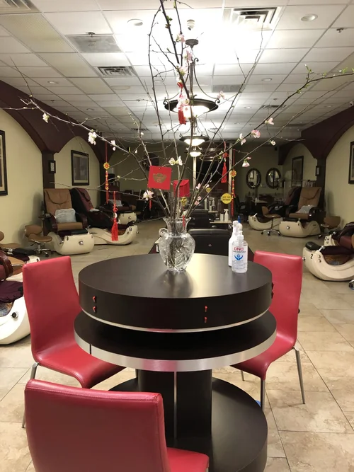 Q T Nails & Spa, business photo 2