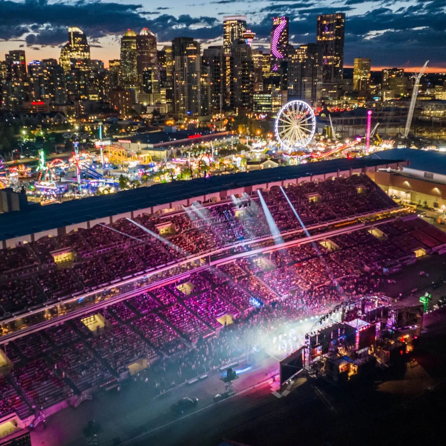 Great kickoff to the show Friday night. Haven't seen crowds like this in years!! Live streaming this incredible backdrop with my drones all week, come on down and see the Grandstand show! 
#stampede2022 #dronephotography #communityspirit  #travelalbe