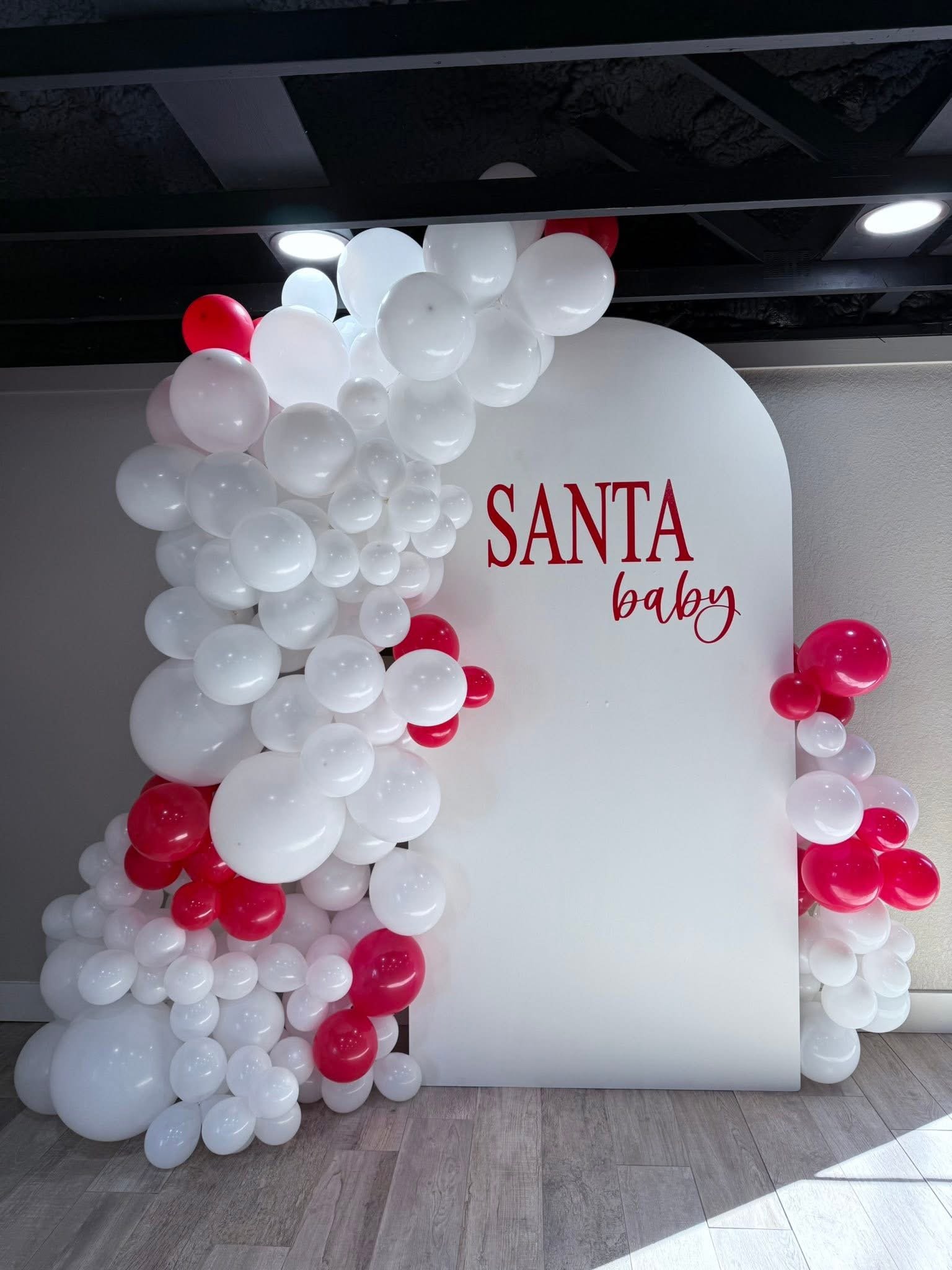 Single arch backdrop with balloon arch