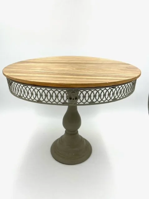 Ornate Wood & Metal Cake Server
$8