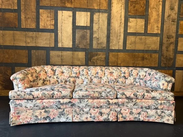 Floral skirted vintage sofa
$165
(1) available