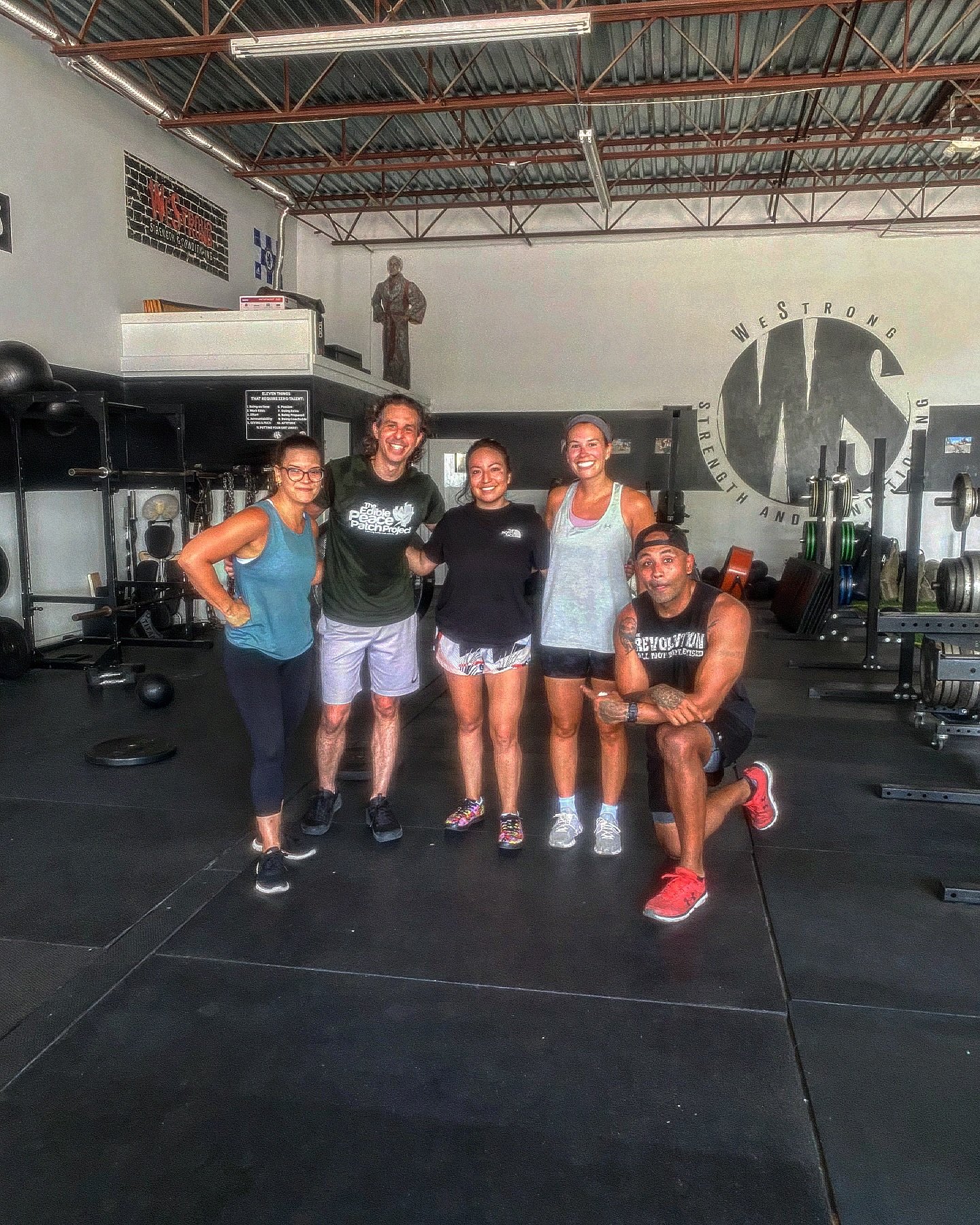 🥵💪🏾🥵💪🏾🥵💪🏾
.
.
.
Another banger of a Saturday workout here at WS .
.
.
Step up if you got the minerals 🫵🏽.
.
.
.
#westrong #westrongstpete #dtsp #workout #saturday #motivation #gym #foreverfit #love #tabata #girlsthatlift #fitness #WeStron