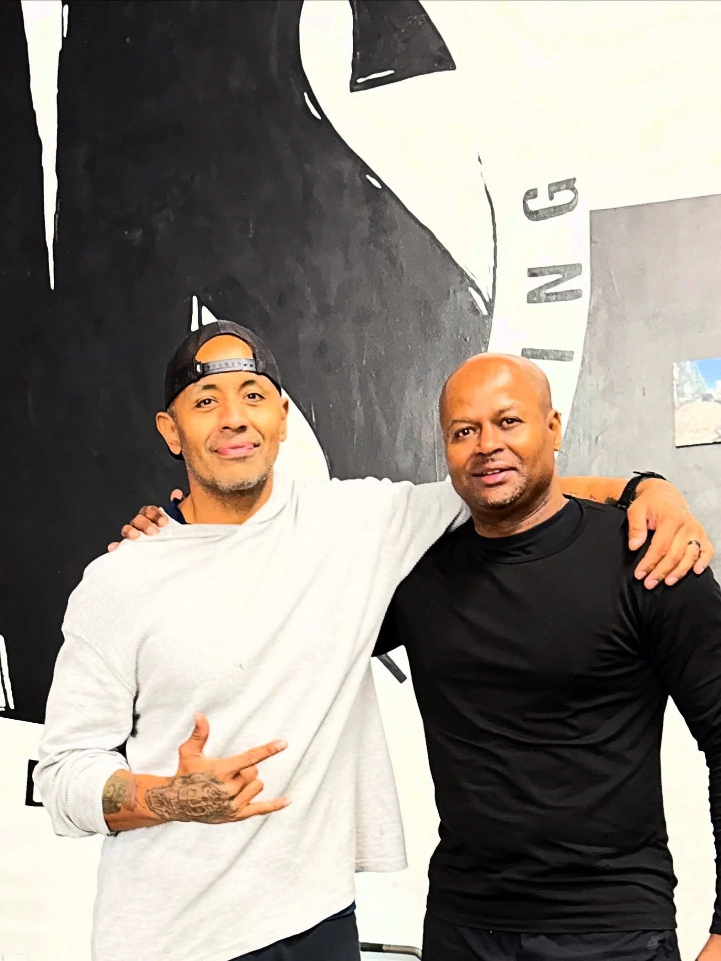 @mmoore3207 getting his workout with the coach @coach_o_1of1 !
.
.
Always a blessing when the @westrong_gym  Jersey City OG&rsquo;s drop in to visit .
.
.
Shout out to the camera gal @kaitlynisyoungg for taking time off during the waiters carries . I