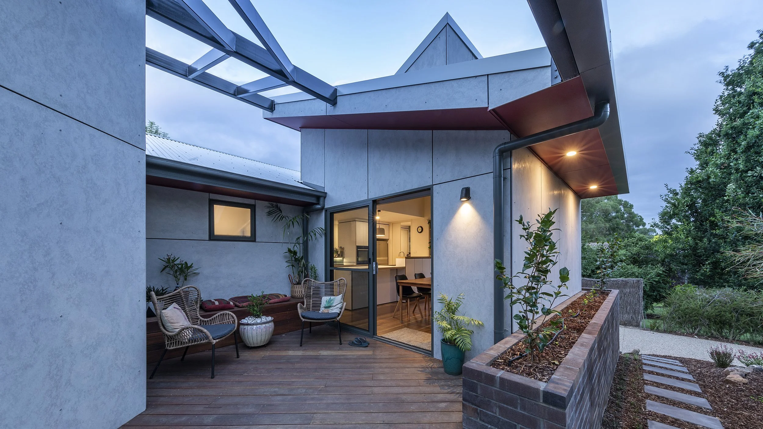 17_Scissor House_Deck 2.jpg