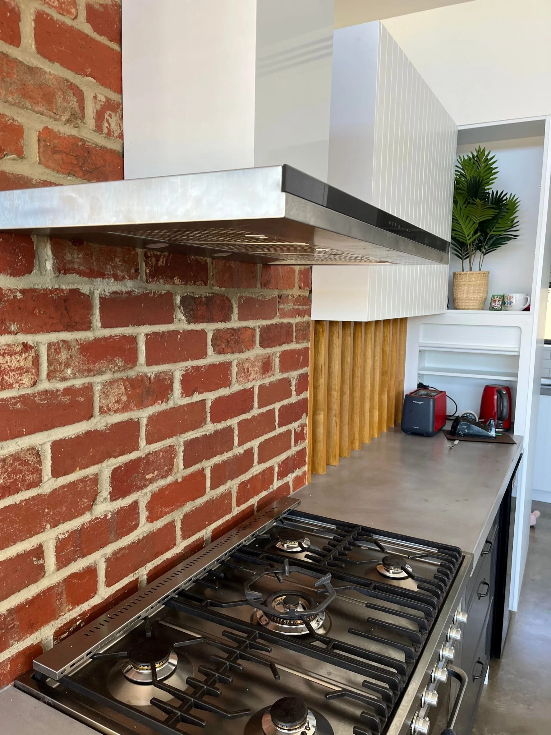 Curtin - 25 Morehead - Kitchen.jpg