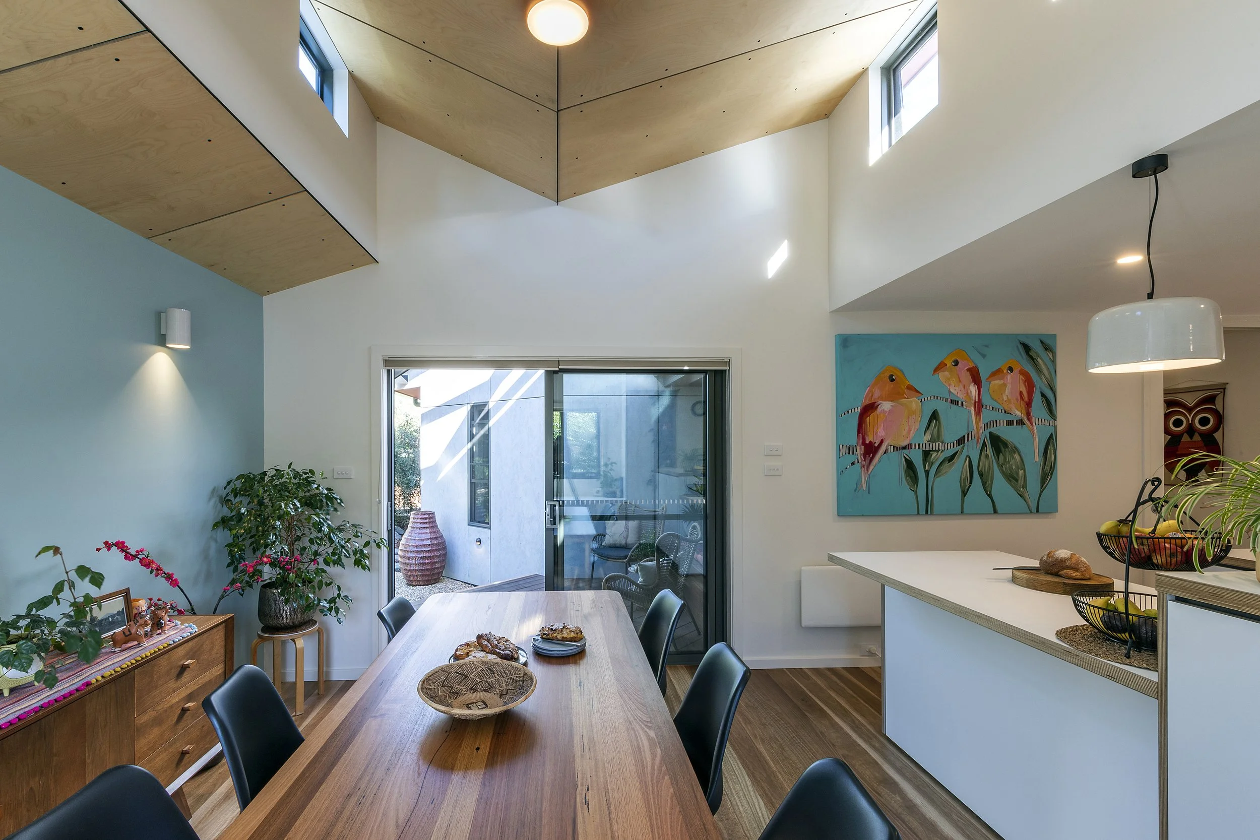 07_Scissor House_Dining 2.jpg