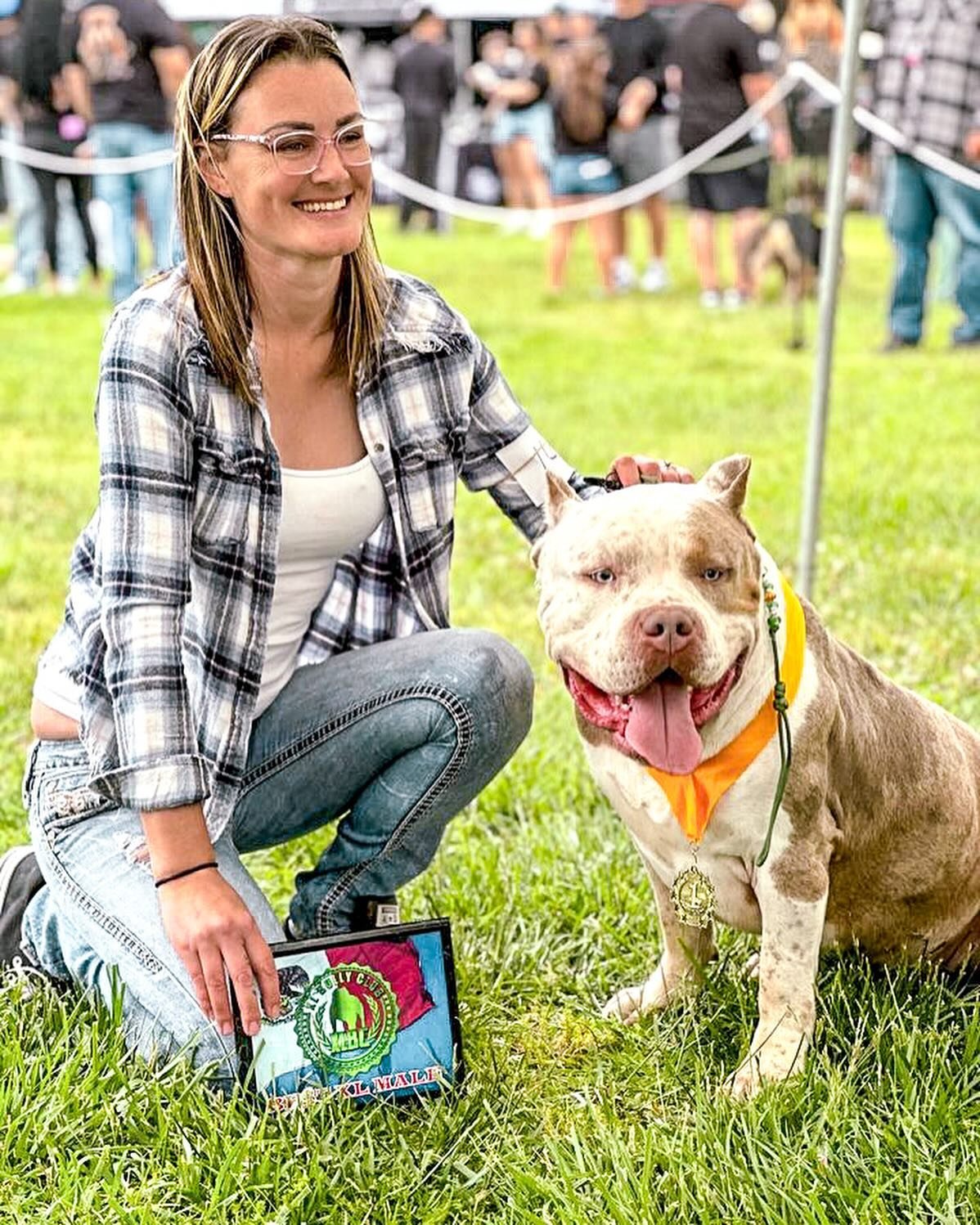 Still so incredibly proud of my boy 🤩 took home Best in Show at his VERY FIRST sanctioned show with @xl_bullyclub at @buenavistabullies Cinco de Mayo Bully Fiesta 🇲🇽 

Ask us about his PIF special 🌟 @embarkvet CLEAR ✅ and #OPEN 💦 

ISSA BULLIES 