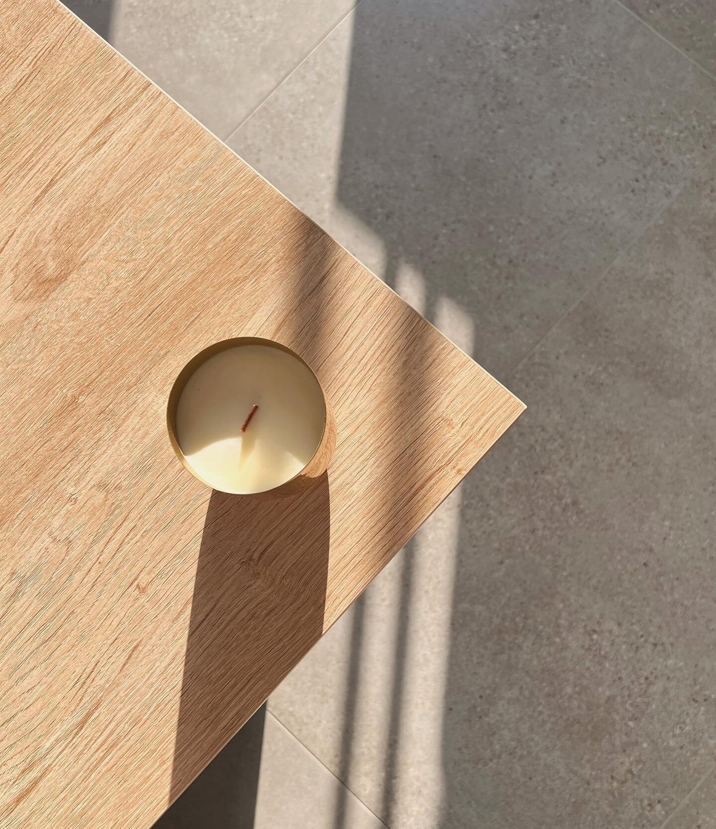 Soon to reveal our newest addition to the family 👀 are you ready for it? 
-
-
-
#themoonmelt #new #somethingnew #droppingsoon #christmas #christmasgifts #christmasscents #newvessel #goldie #gold