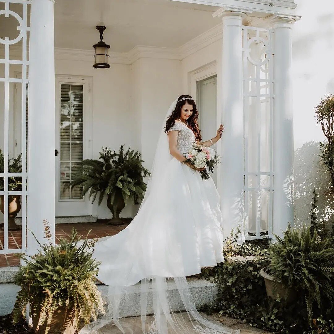 How lovely is this photo?  So beautiful, and this porch is one of our favorite house features. 
REPOST:  @chasitychenphoto
Finally getting around to sharing a few of @makala_pack &lsquo;s bridal portraits photos that were taken at @thetaustinfinchhou