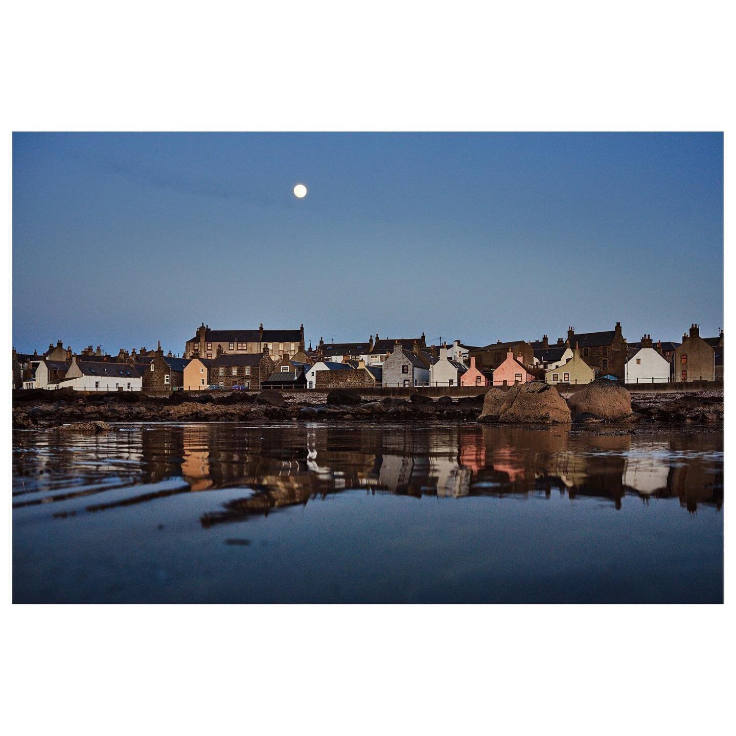 Moonrise Over the village ... Whitehills - Aberdeenshire #colour #beachlife #life #winter #igers  #simple #aberdeenshire #instagood  #photooftheday #colour  #cold  #scotspirit #igers #35mm #instadaily #scotland #winterwalks #whitehills #beachisbest #
