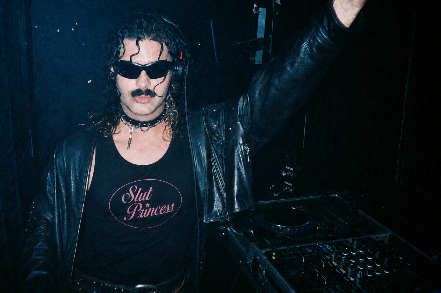 Dirty Versachi - slut princess singlet pink logo.png