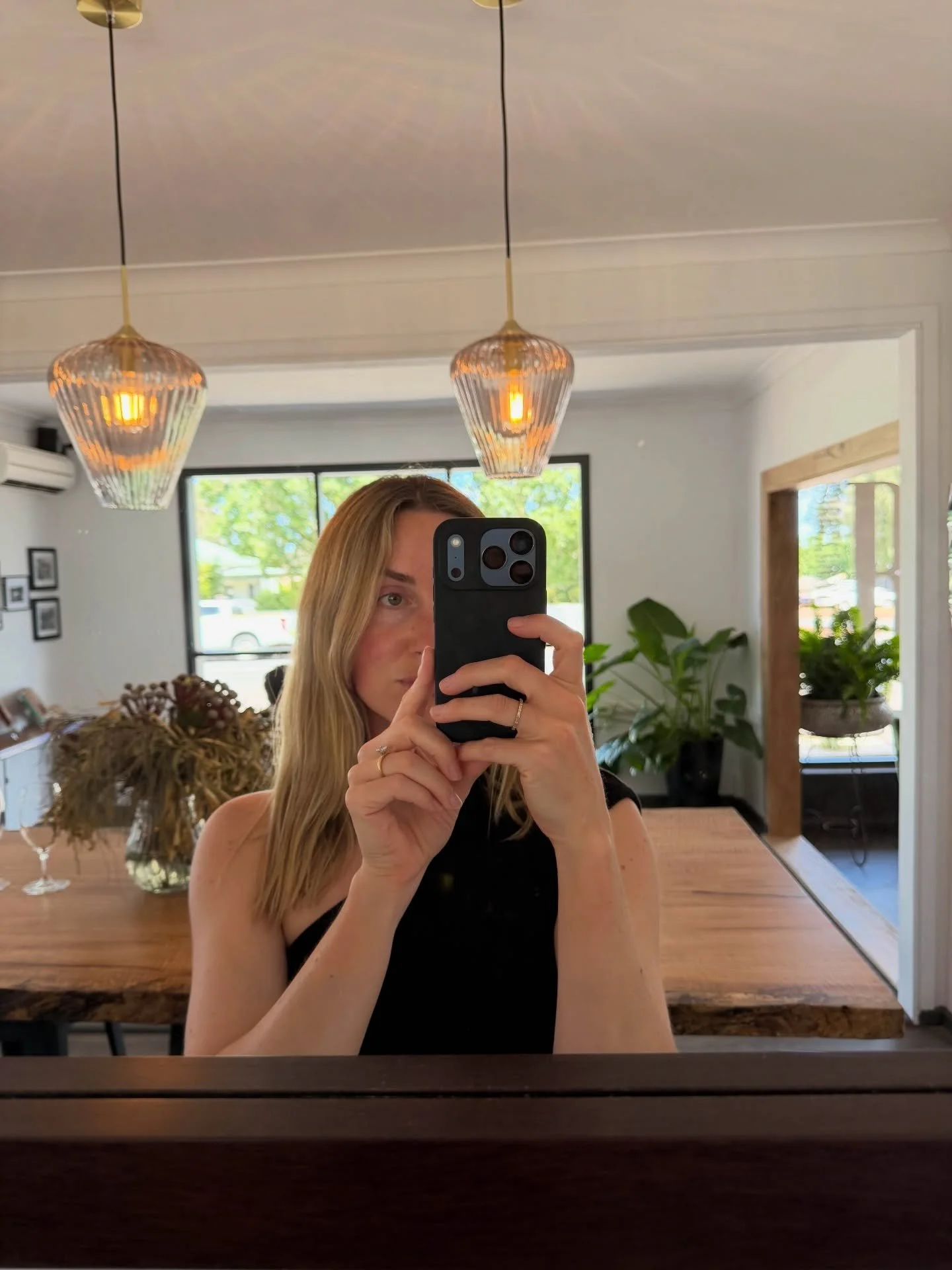 Afternoon out in Witchy 😌 @witchybrewsespresso @vintnerswinebar @borrello.vineyards 
.
.
.
.
.
#branddesigner #designer #margaretriverregion #squarespacedesigner #freelancer