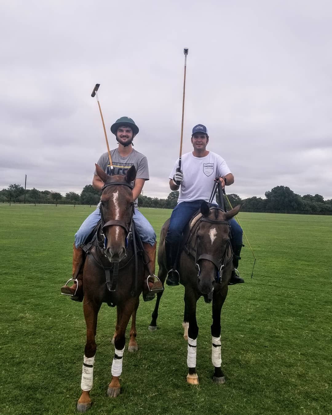 JT played through high school and college (for @smupoloteam), and is now getting back into the groove of the game 🤠⁣
⁣
#dallaspolo #friscopolo #dentonpolo #texaspolo #littleelm #thisispolo #pololife #equestrianlife #adrenalinedallas #adrenalinetexas