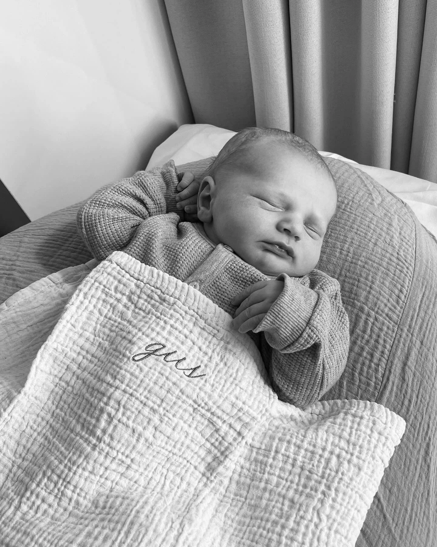 Gus Albert Buchanan 🤍

🐣 Wij mochten ons klein zoontje verwelkomen op 11.09.2025

💫 Zijn middelste naam verwijst naar mijn grootvader, Albert De Vree, de vakman die me de eerste stappen van het goudsmeden aanleerde en de passie voor het cre&euml;r