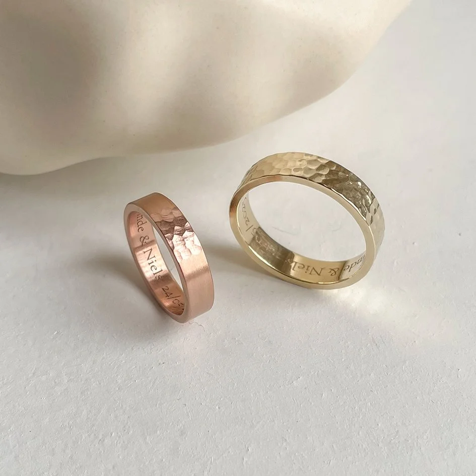 Wedding rings crafted in Antwerp with a rose gold and yellow gold design