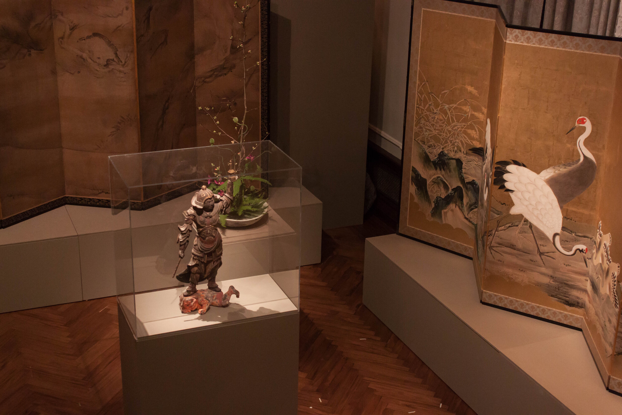 japanese-art-dealer-association-asia-week---exhibit-lighting_40183661224_o.jpg