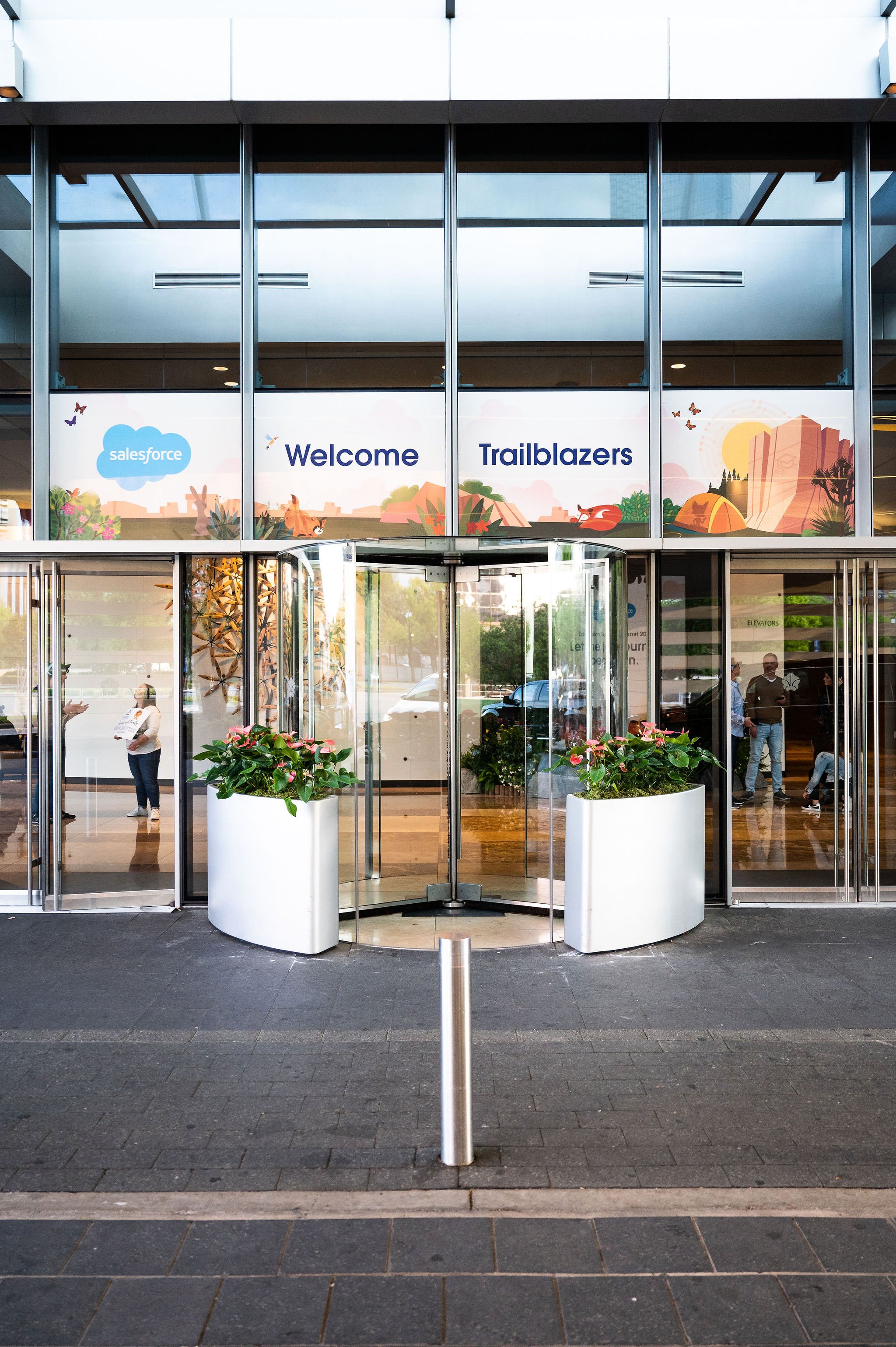 Salesforce_EDUSummit23_HallwaysSignage_10_190528_0058.jpg