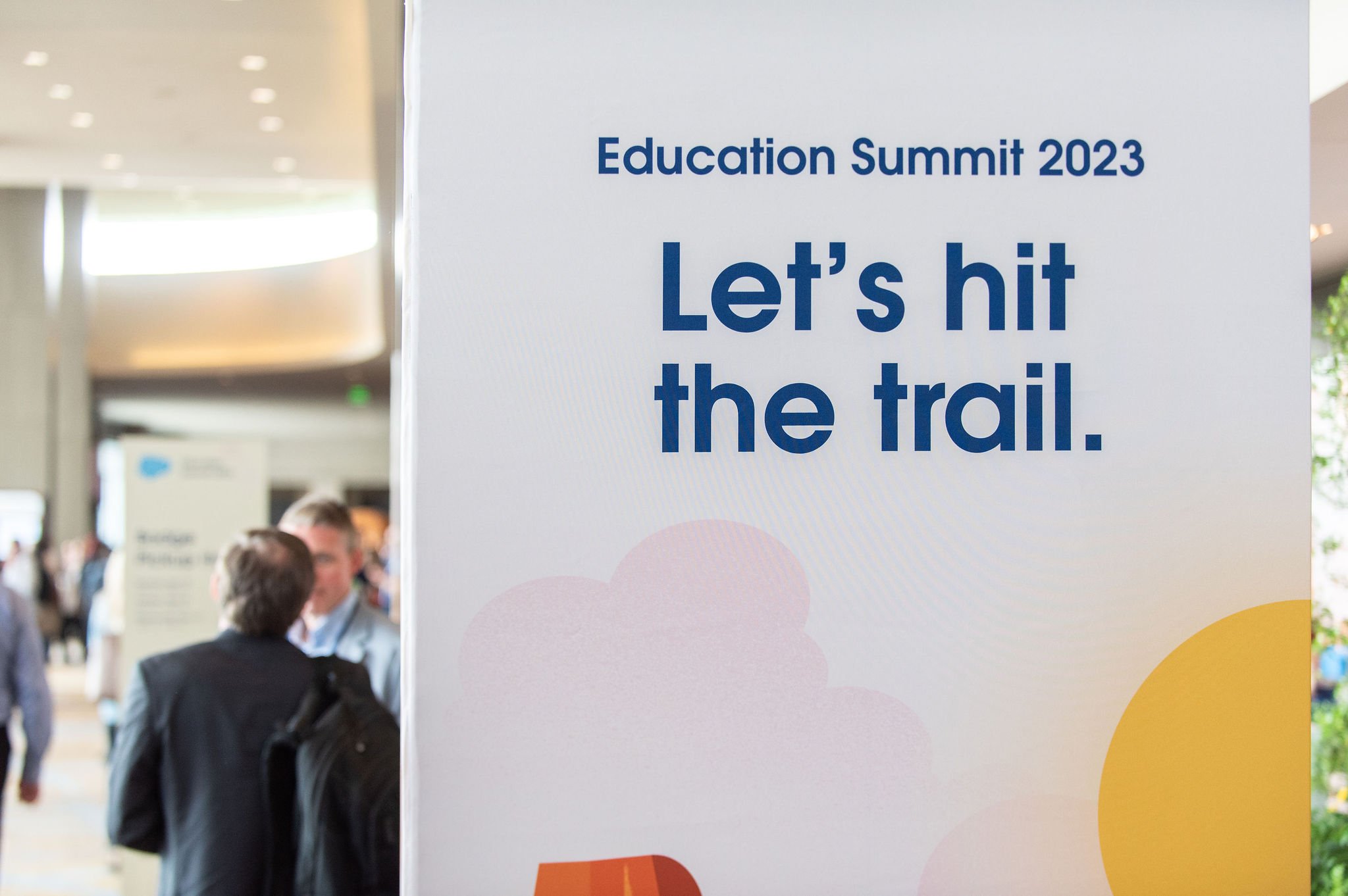 Salesforce_EDUSummit23_HallwaysSignage_11_123717_5278.jpg