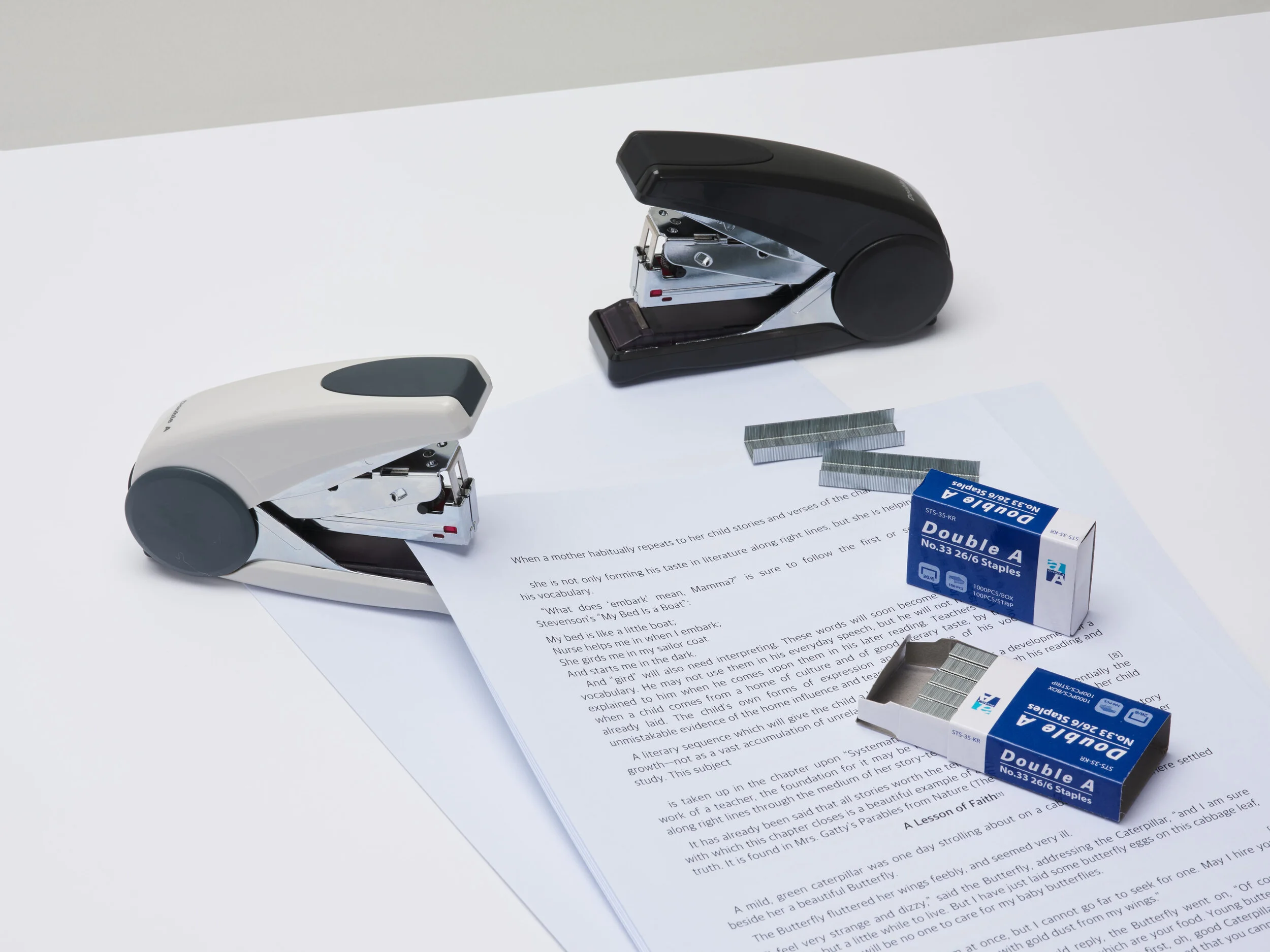 stapler_detail_gray-white_010.jpg