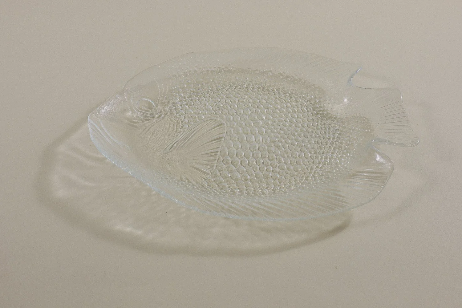Vintage set (4) of Arcoroc France clear glass fish plates.