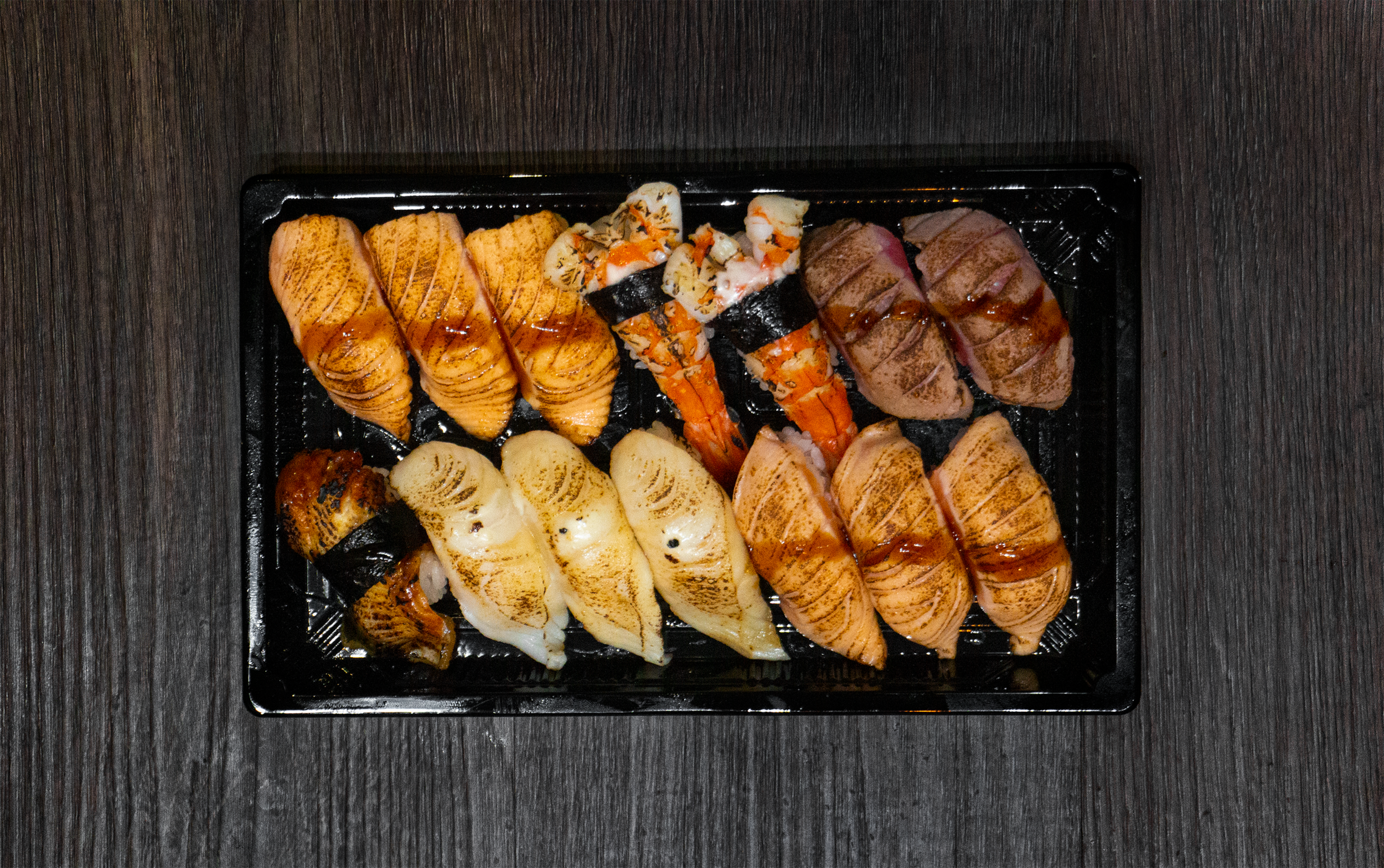 Aburi Sushi Deluxe (14 pcs)
