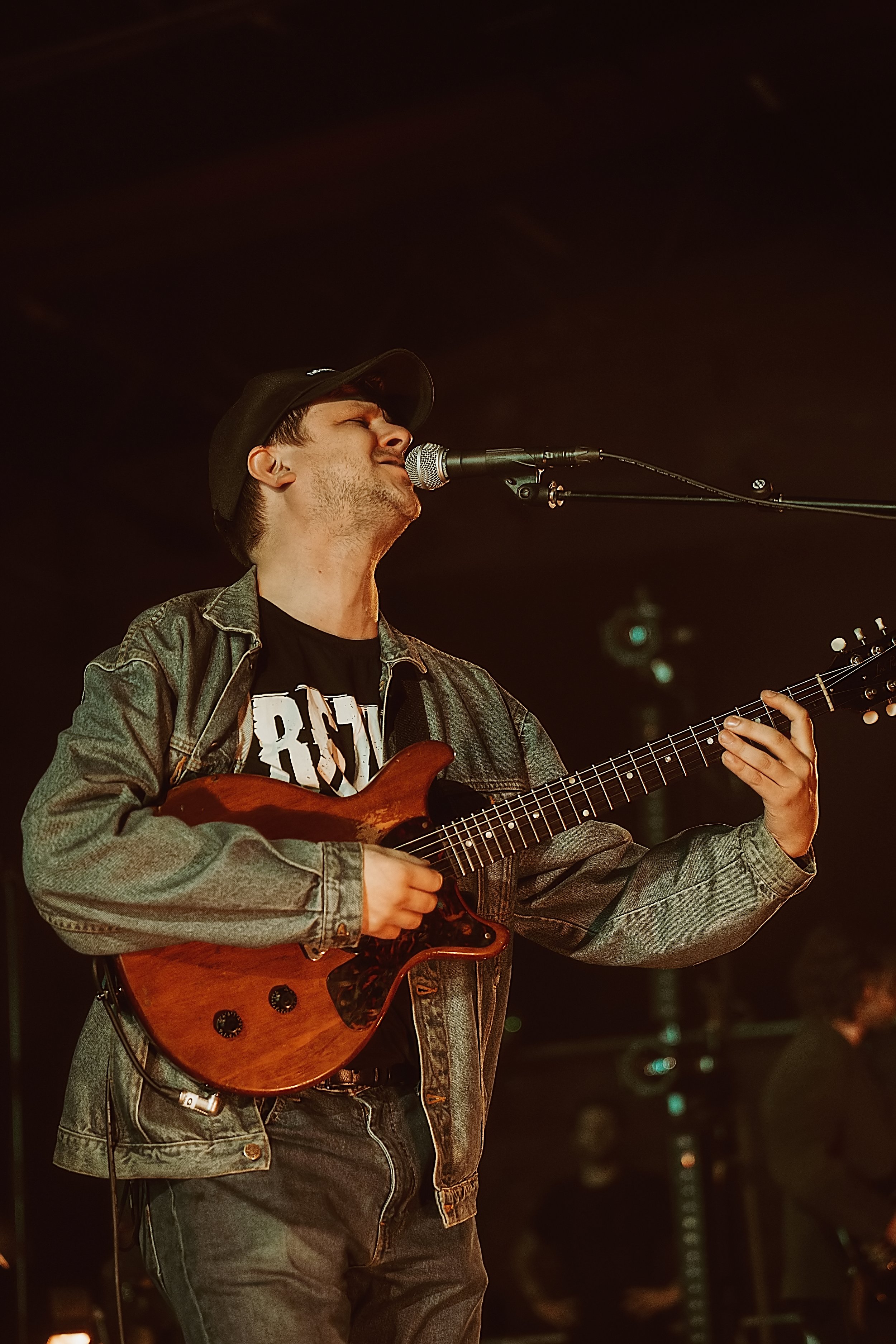 Jamie T Victoria Warehouse 23.11.22 - Nettlespie Photography (10 of 58).jpg