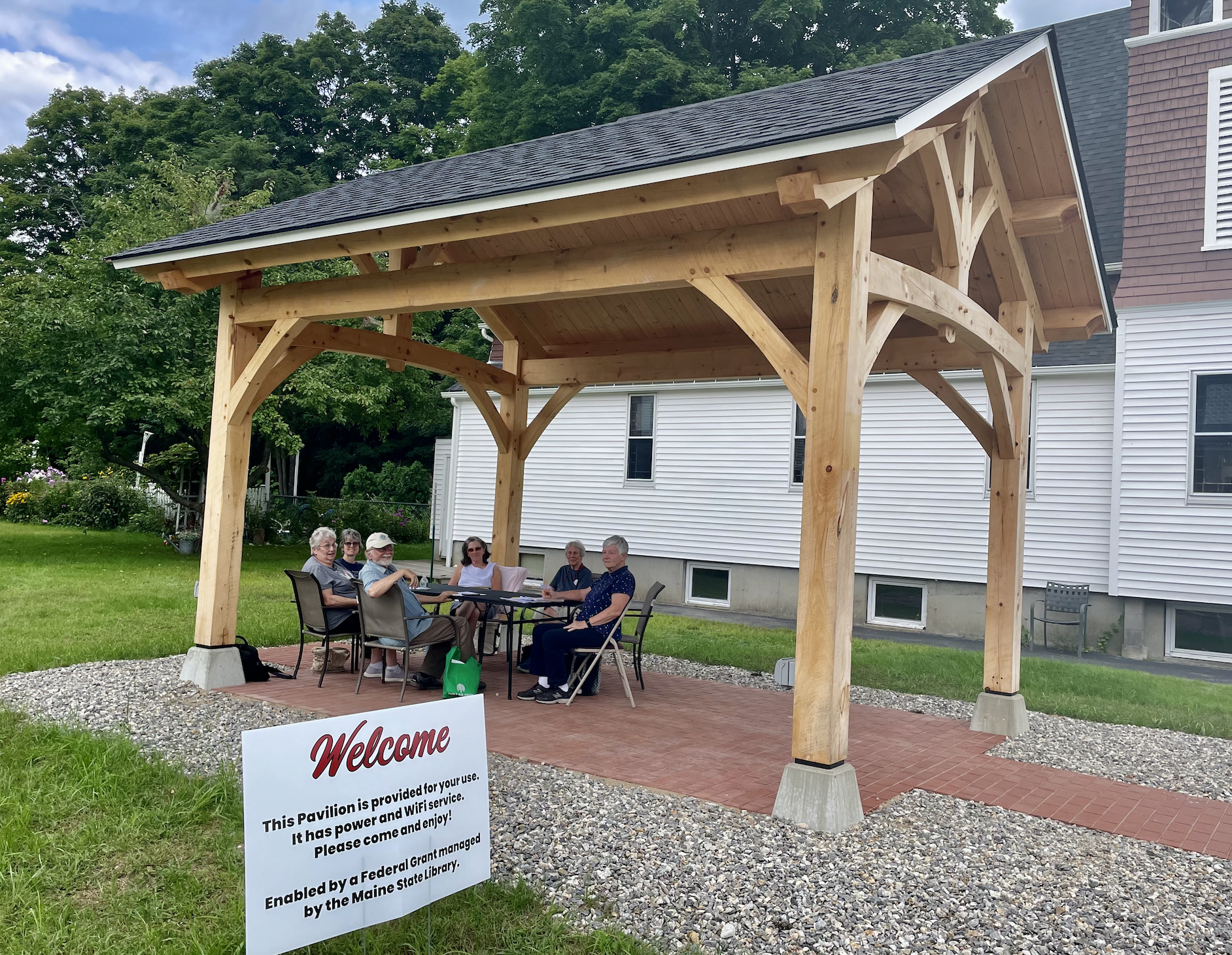 This beautiful three-seasons pavilion has electrical outlets, and Wi-Fi access, making it a perfect place to read, work, or meet!