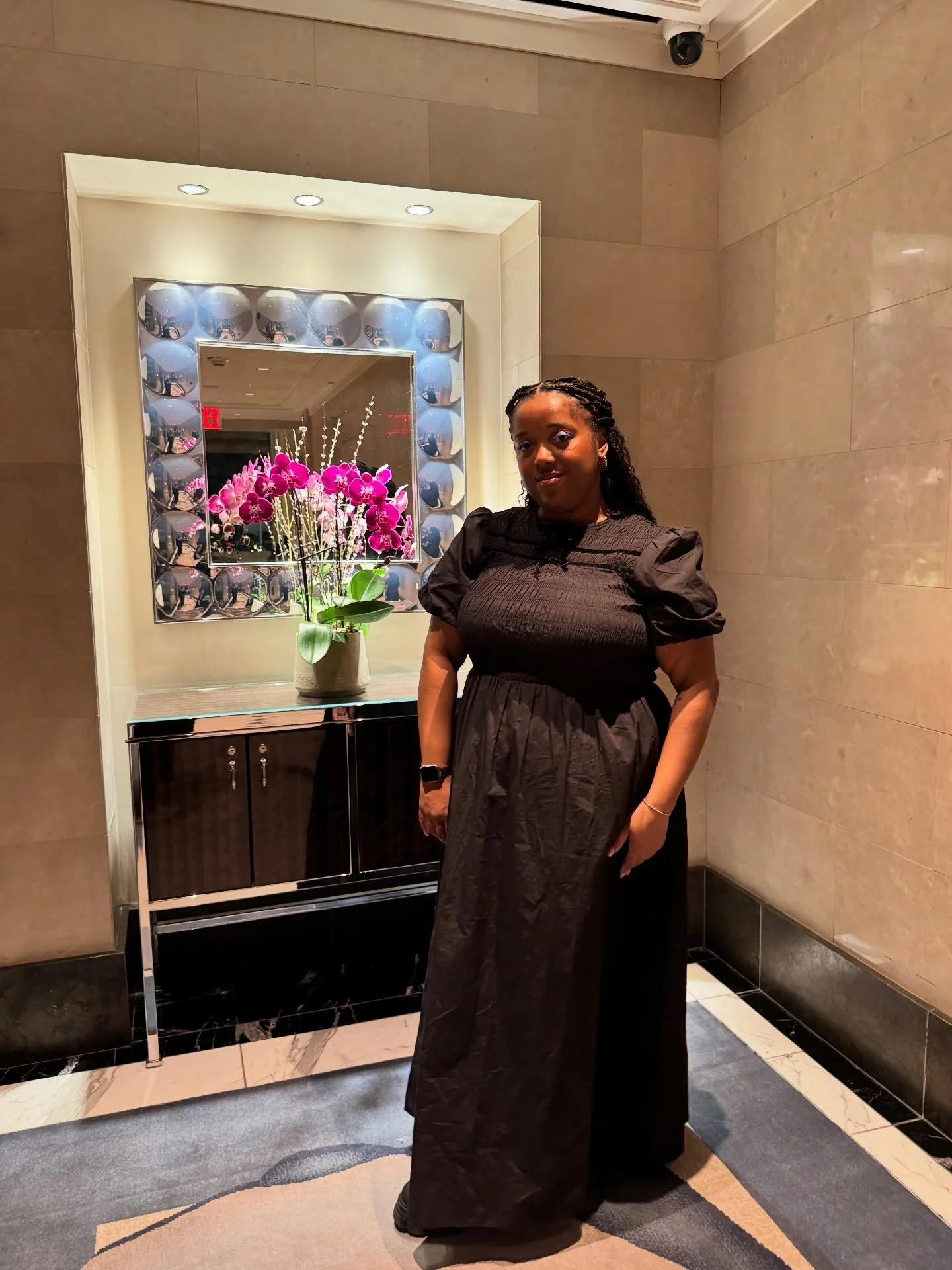 A NYFW moment for a hypnotic @cucculellishaheen runway show 💫💗🔮

Dress: @omnes 
Jacket: @marksandspencer 
Bag: @damsonmadder 
Earrings: @daisylondon 
Eyeliner: @victoriabeckhambeauty 
Mascara: @sephoracollection @sephora 
Blush: @rhode 
Highlighte