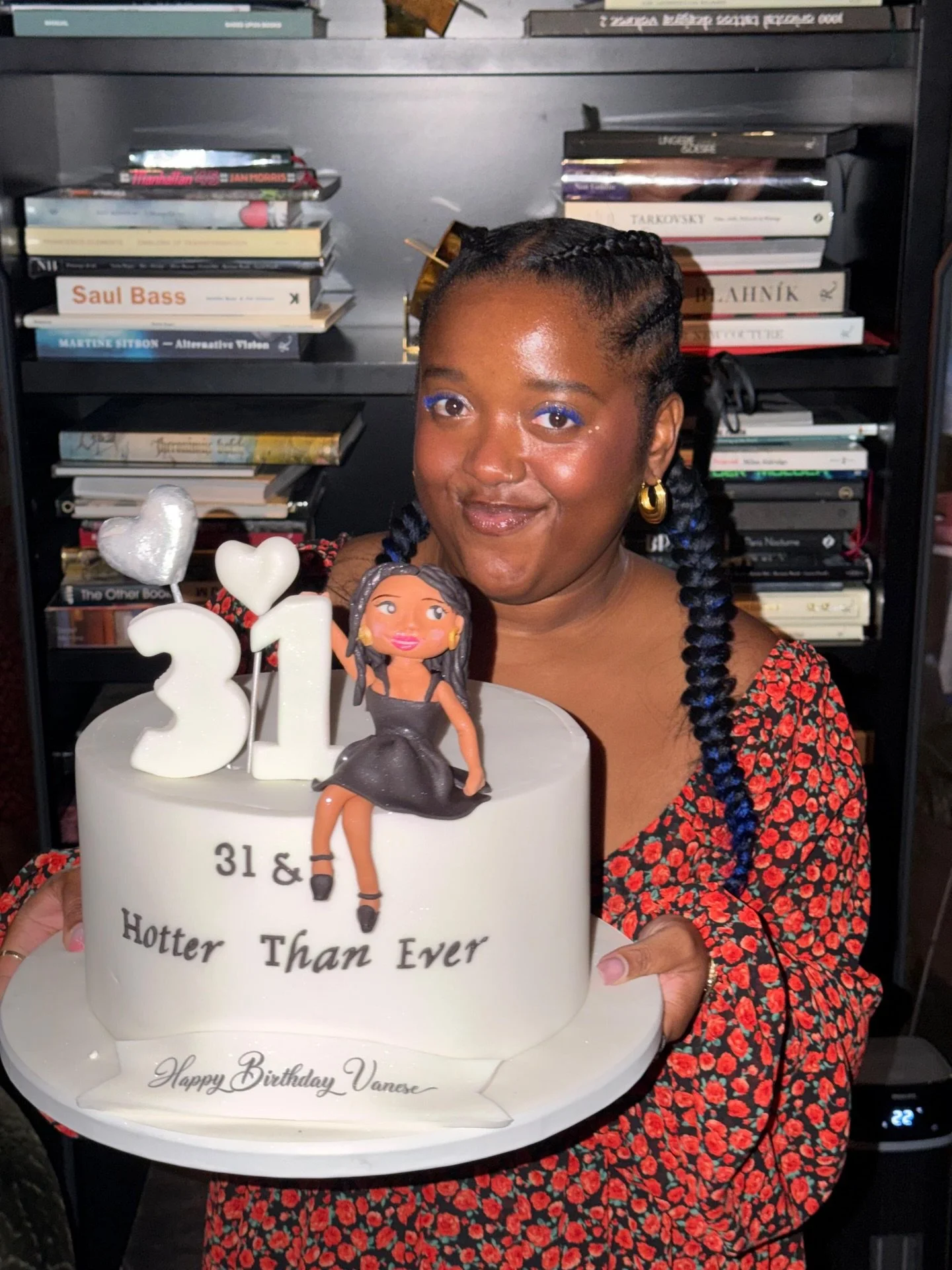 Over and out from my birthday closing ceremony&hellip; because one day just isn&rsquo;t enough ✨
The BEST night celebrating with all my faves at @themandrakehotel 💫 thank you @mshallie_ &amp; the whole team for making it such a dream!

And the cake?