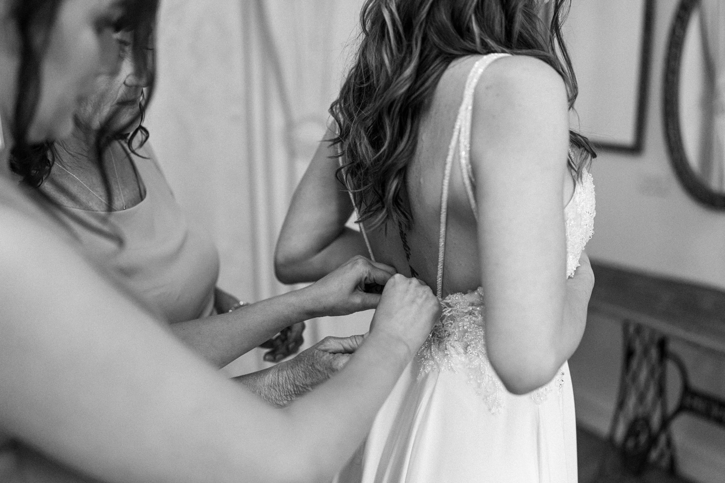 Meagan and Taylor wedding photograph 3