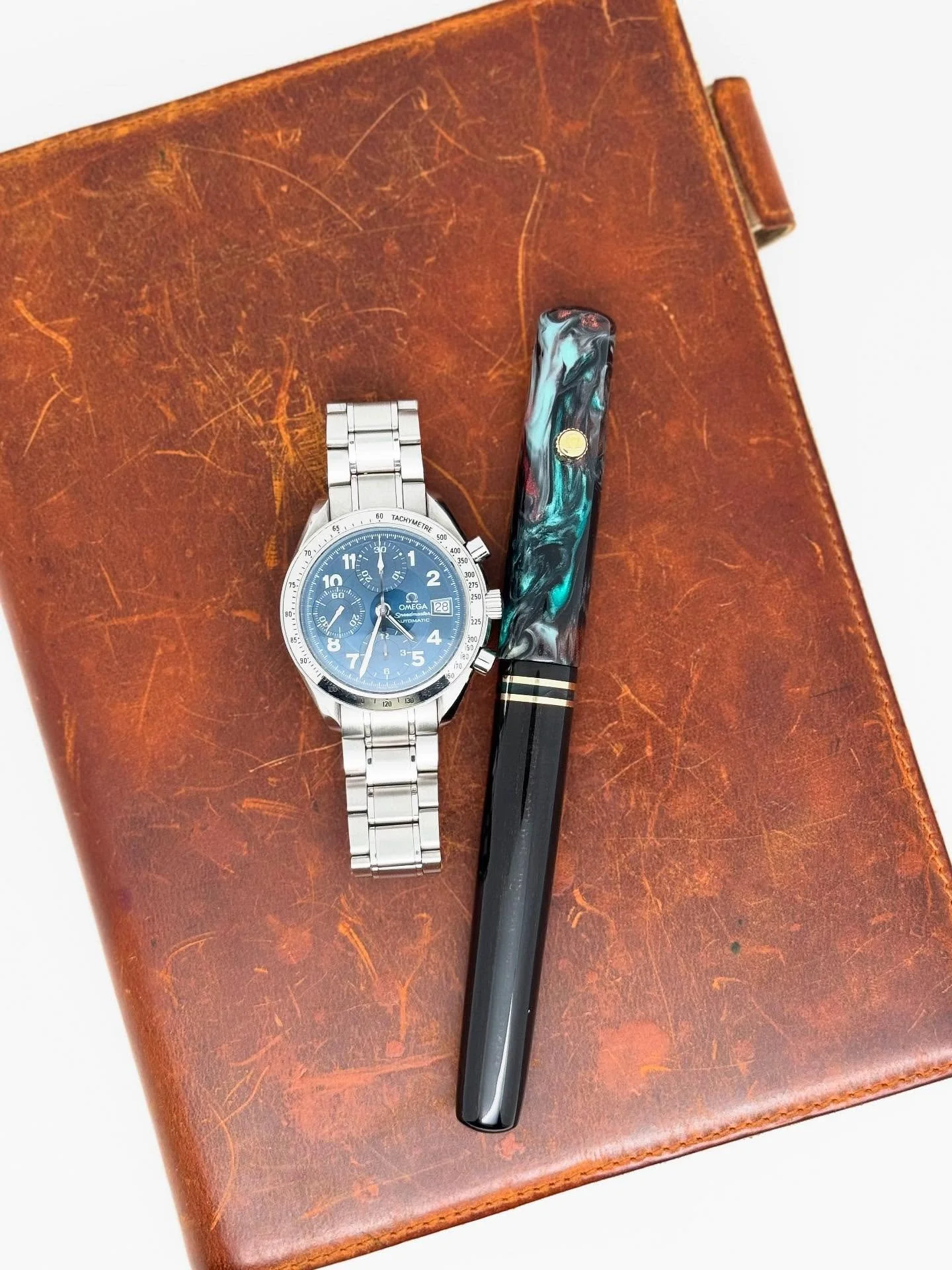 I got some pretty awesome stuff in DC, but this one definitely means the most! Huge thanks to my friend Scott Lewis of @tristarstudiotn for this amazing pen!  Knowing how much I dig my Speedmaster, Scott gifted me this stunner that uses an Omega crow