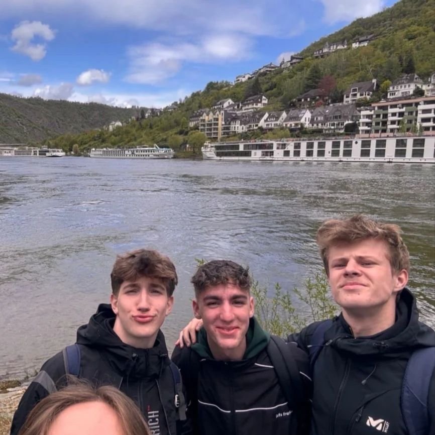 De leerlingen van de GWP naar Trier en Cochem brachten de fotozoektocht in het pittoreske stadje aan de Moezel tot een goed eind! En of ze zich amuseerden!