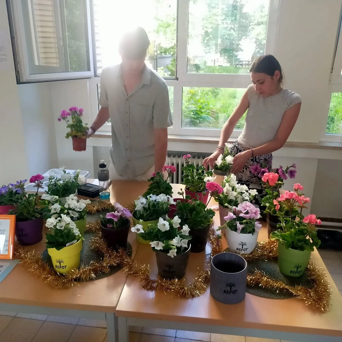 Deze week werden de mini-ondernemingen van onze 6des voorgesteld!