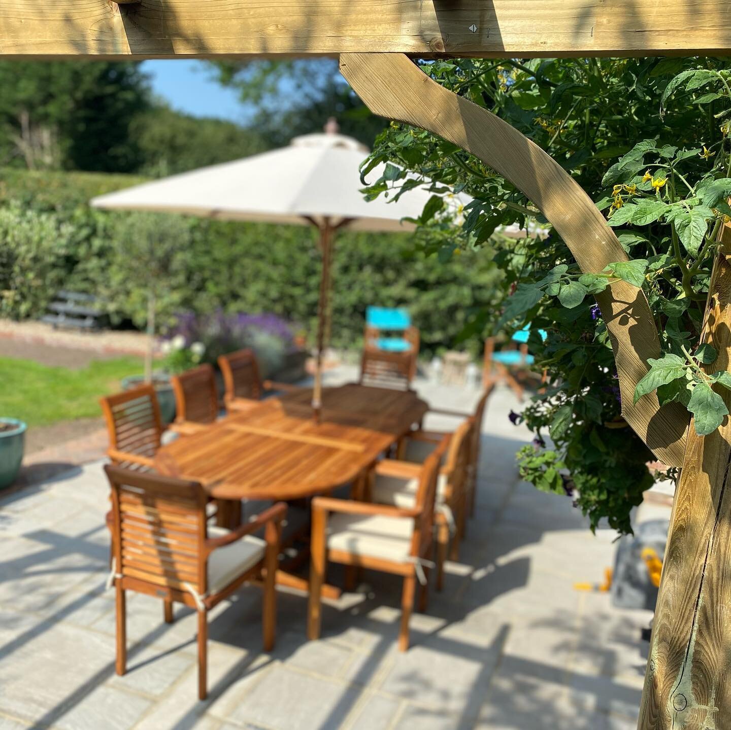 This beautiful garden in South Godstone now has this wonderful Indian sandstone patio @fairallsbuildersmerchants , sleeper raised beds &amp; pergola @tatefencing to give it the perfect area to sit, enjoy and relax in. Is your garden summer ready? Con