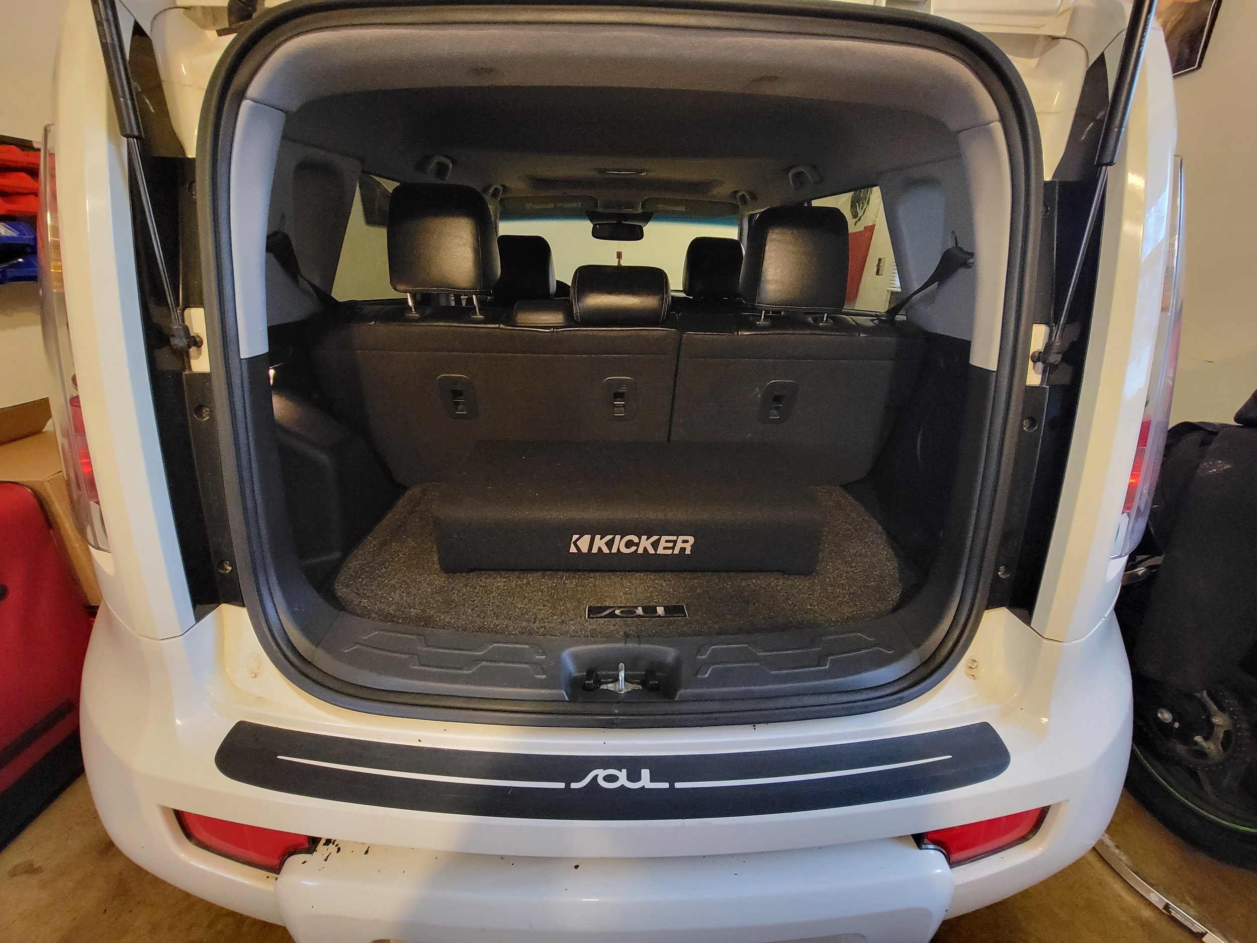 2014 Kia Soul - Down-firing Sub