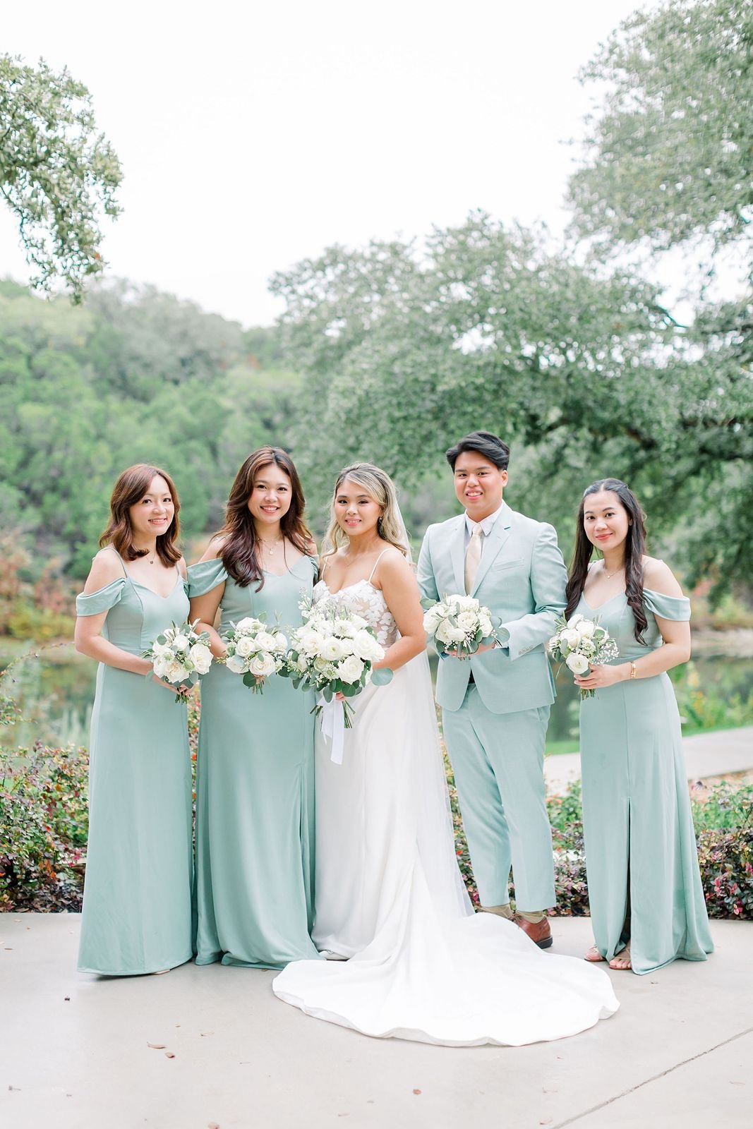 Canyon Lake wedding wedding party dressed in seafoam green dresses