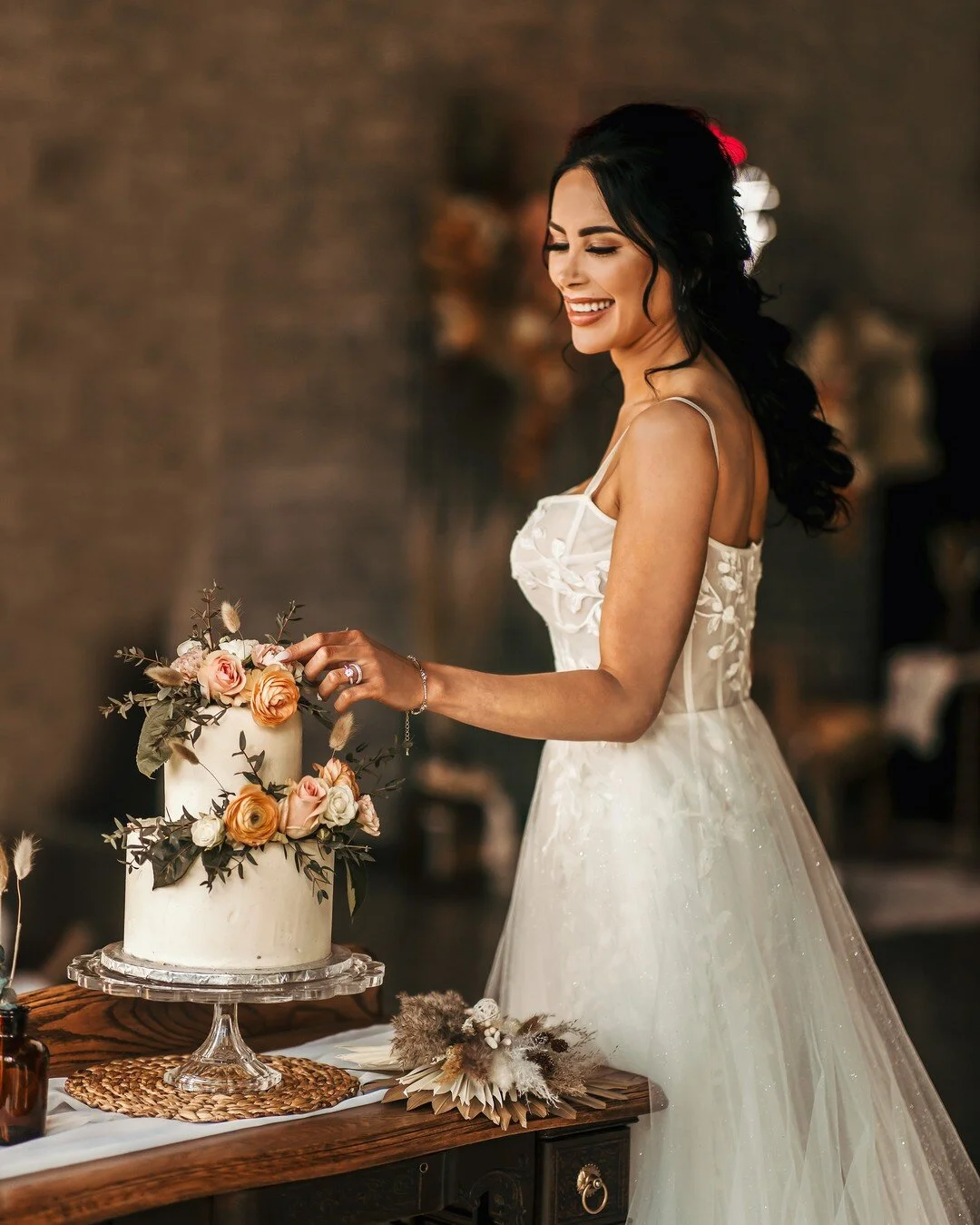If you're getting married this summer, you should be starting the process to order your wedding cake if you haven't already. But how can you order without taste testing? Ask your baker if you can order a cake tasting box with an assortment of flavour