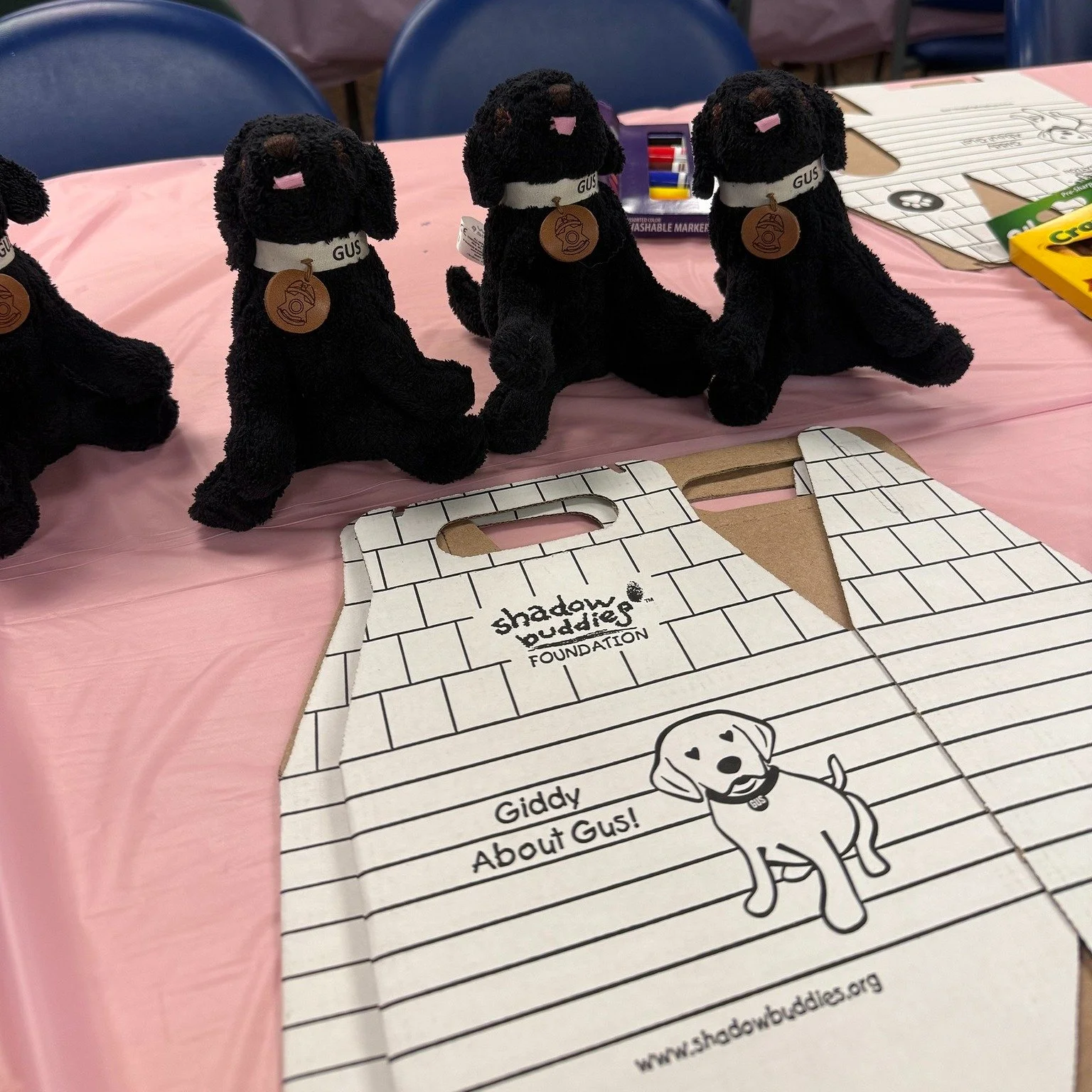 Today's Pink Party was all about DOGS! A huge thank you to @jocosheriff and @kckpolice for bringing therapy dogs @k9gus_jcso and Rye! The girls had so much fun getting their hair and nails done and decorating doghouses for our Gus Buddy. Thank you to