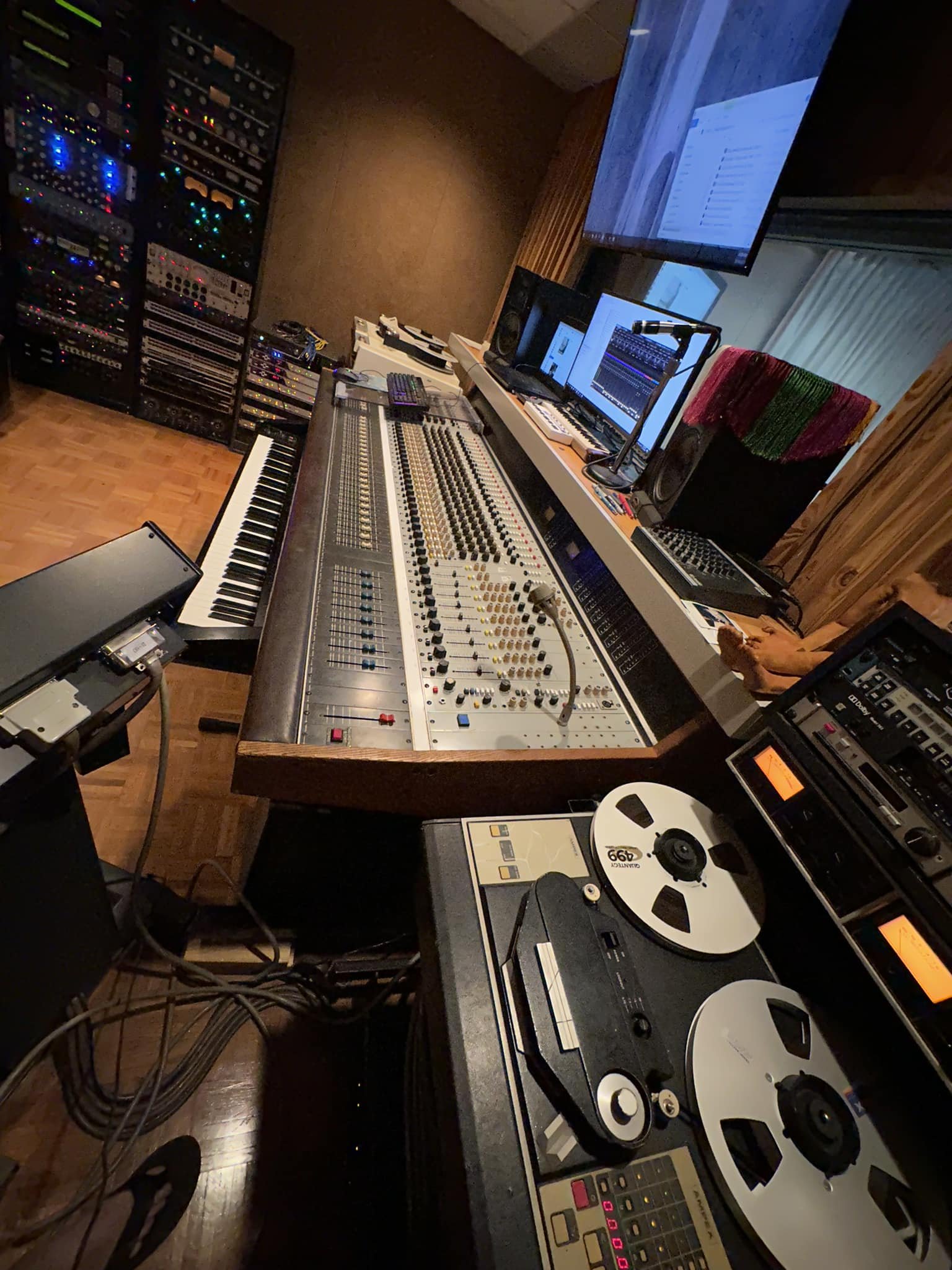 For the month of March I&rsquo;m running a studio sale. Every 8hours booked at Zen Recording get 2 extra hours for free for a total of $600 instead of the usual $800 get a total of 10hours to record/dub/mix/master all for about $60hr. Extra time for 