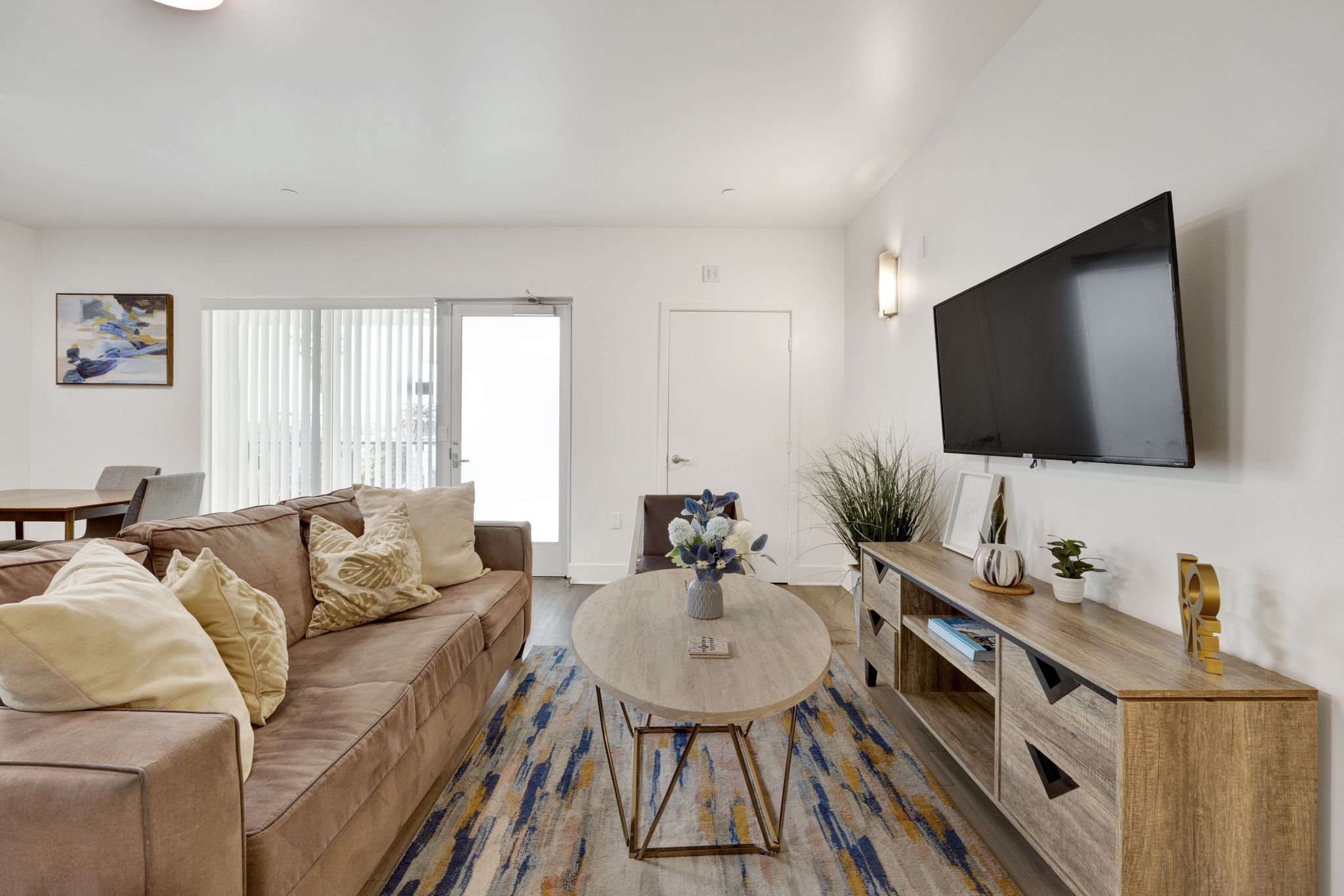 11-web-or-mls-20250310-01-521WColoradoSt409GlendaleCA -011.jpg