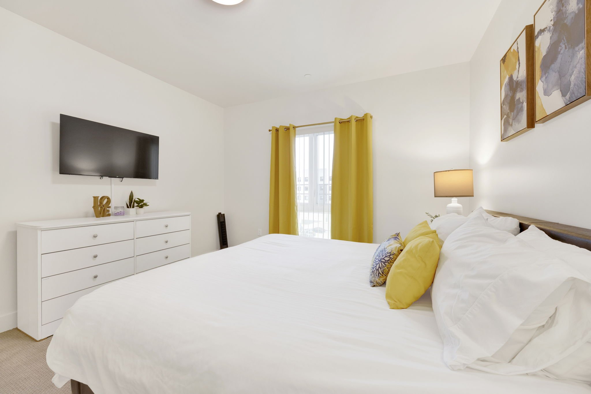 24-web-or-mls-20250310-01-521WColoradoSt409GlendaleCA -024.jpg