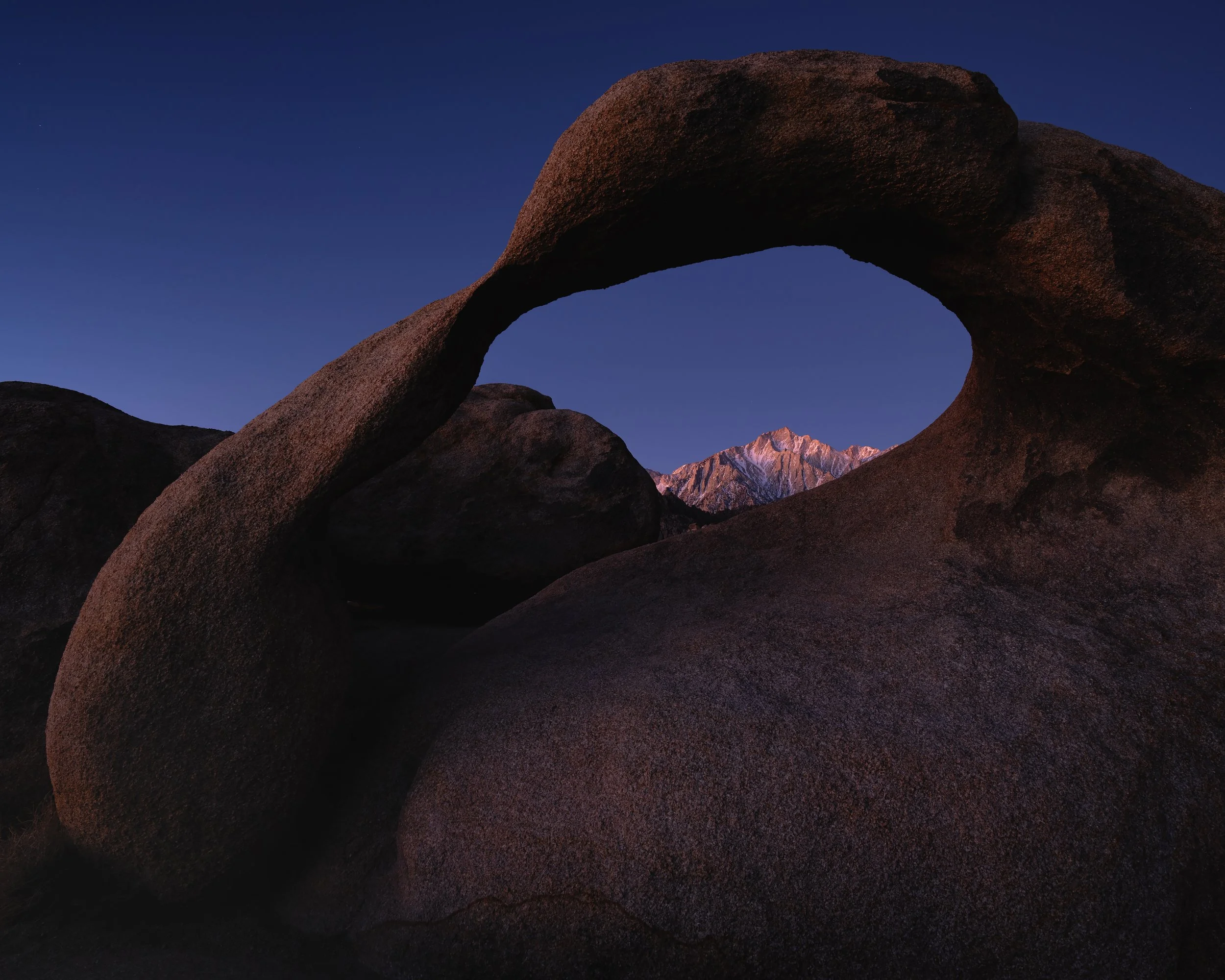  Mobius Arch framing Lone Peak in Alabama Hills, California