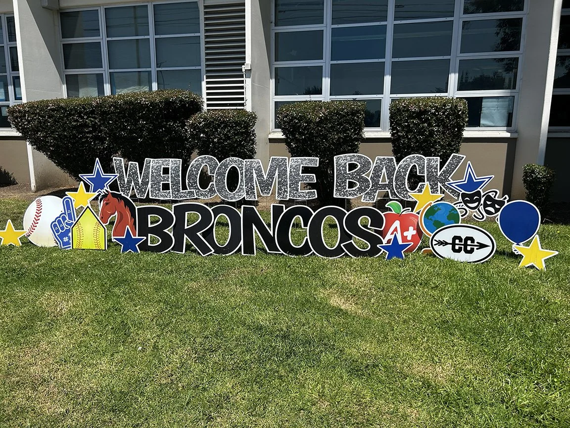A new school year is here! Wishing all the students, teachers, and staff an amazing year filled with learning, laughter, and plenty of Bronco pride!  #WelcomeBackBroncos #BackToSchool #BroncoPride  #SignDreamersTriValley #YardGreetings